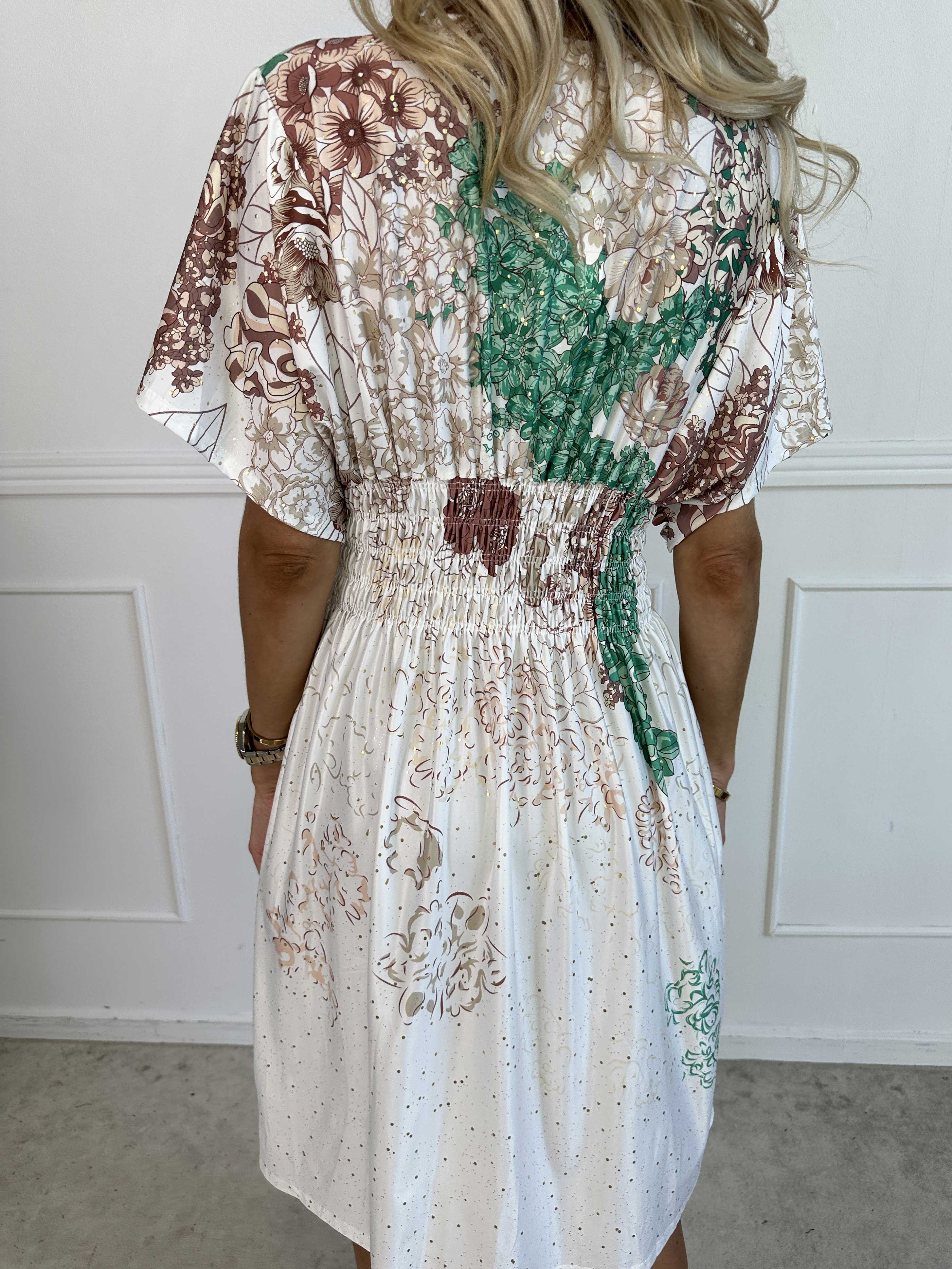 Pams Coachella Short - Elastisk kjole med farvet mønster