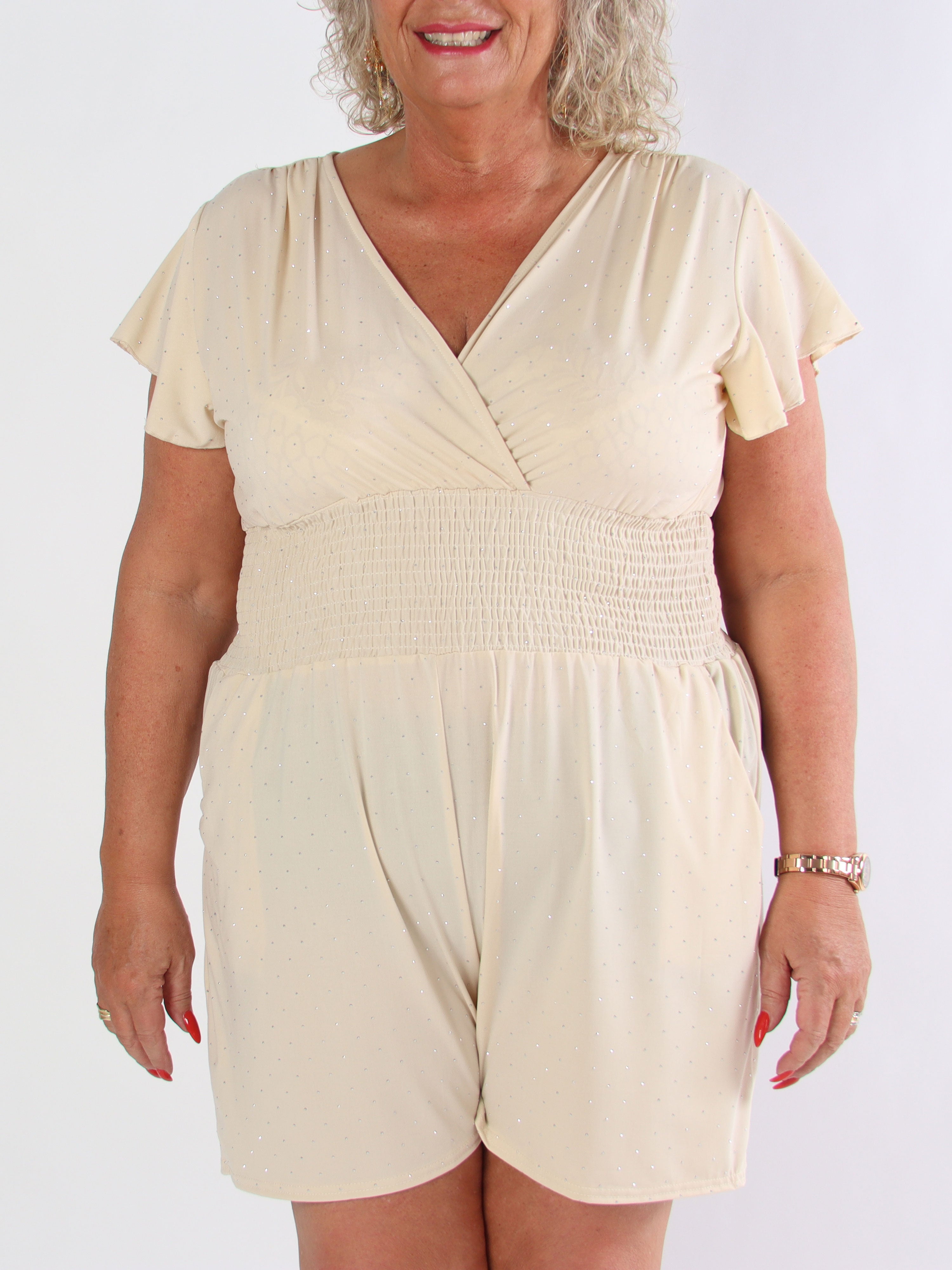 Pams Crystal Playsuit - Elastisk plus size buksedragt med similisten