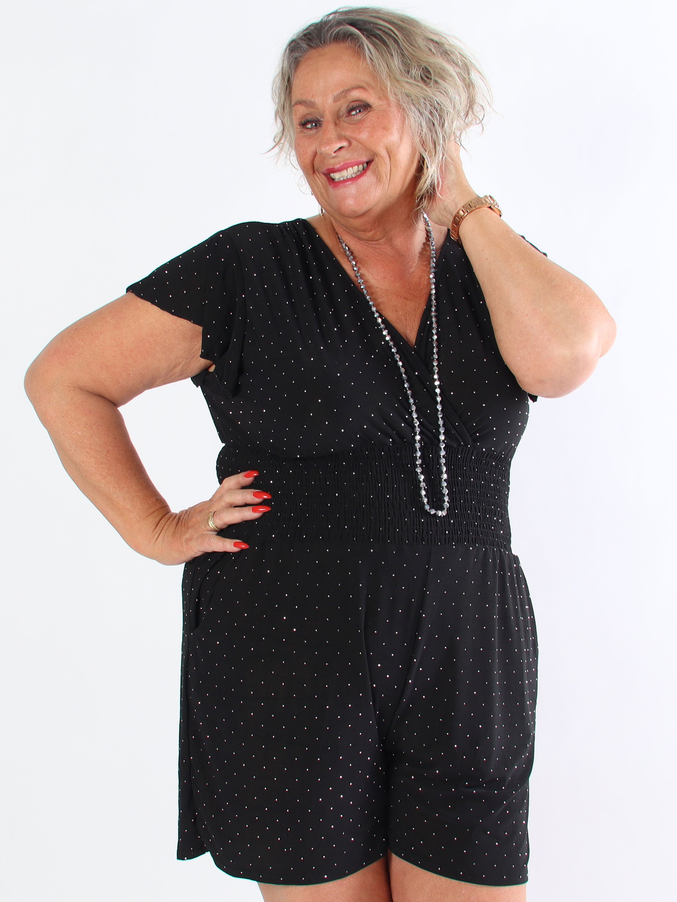 Pams Crystal Playsuit - Elastisk plus size buksedragt med similisten