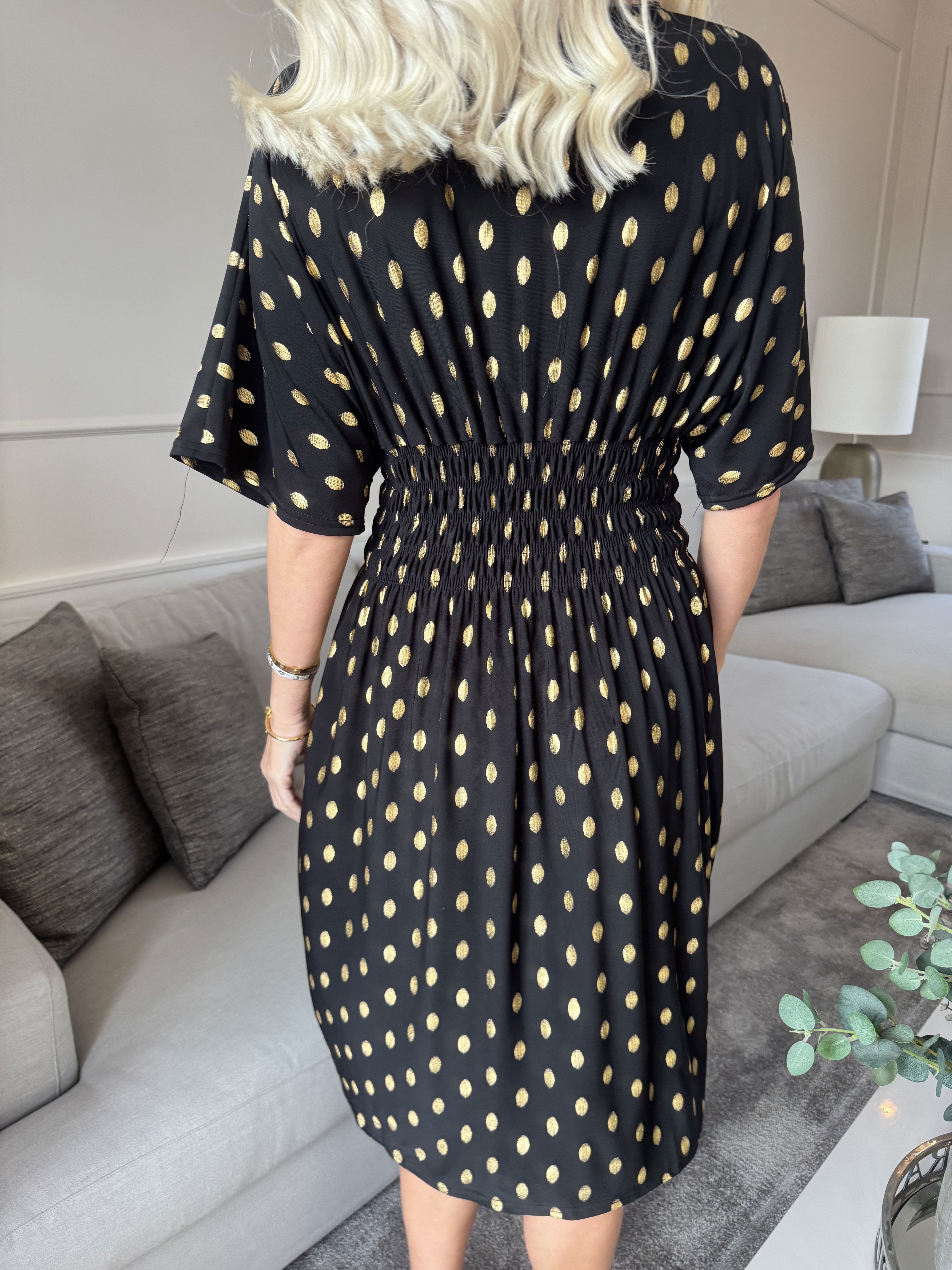 Pams Dot Short - Ensfarvet elastisk kjole med guld prikker