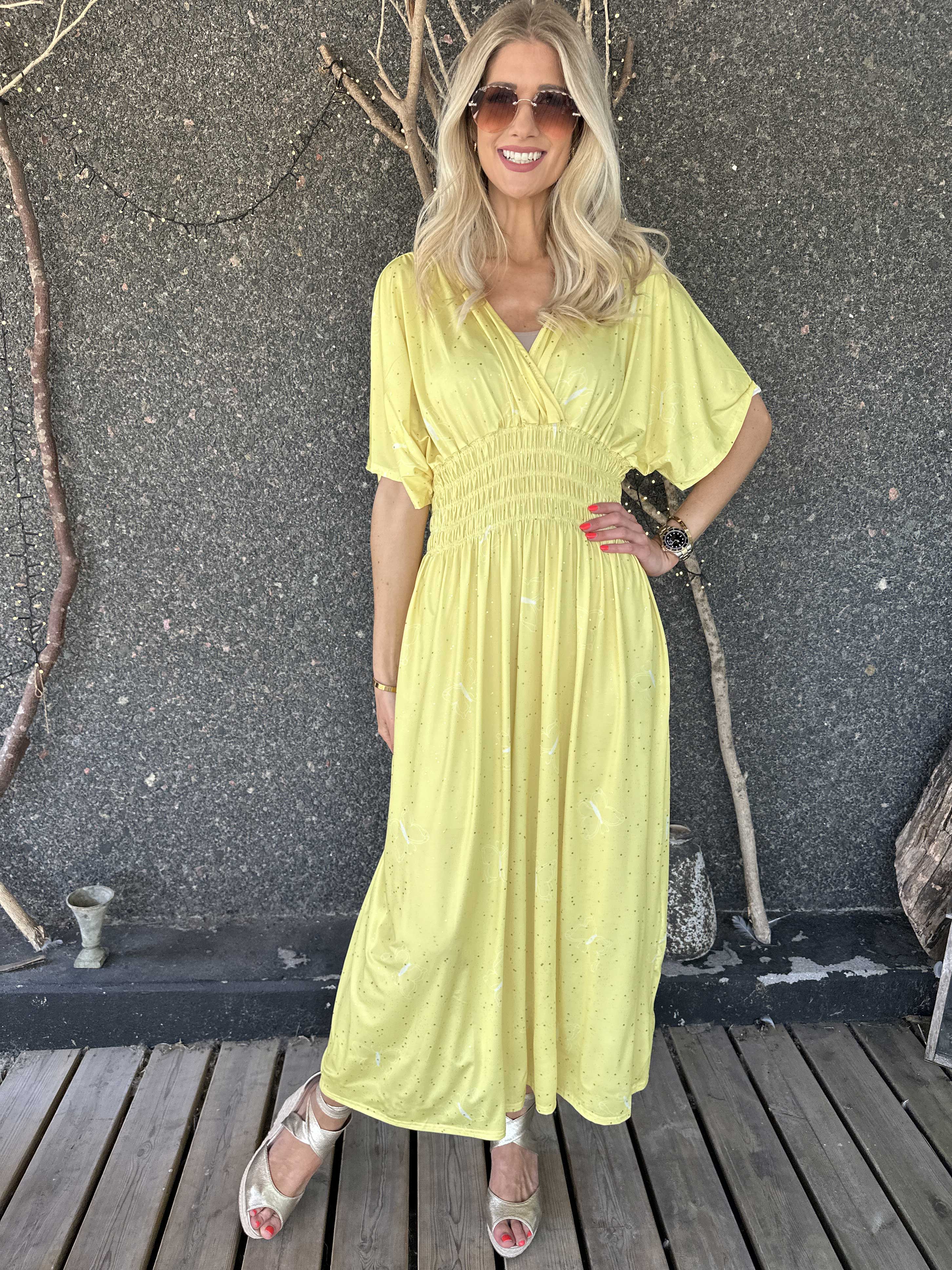 Pams Dust - Elastisk kjole med sommerfugle og guld støv