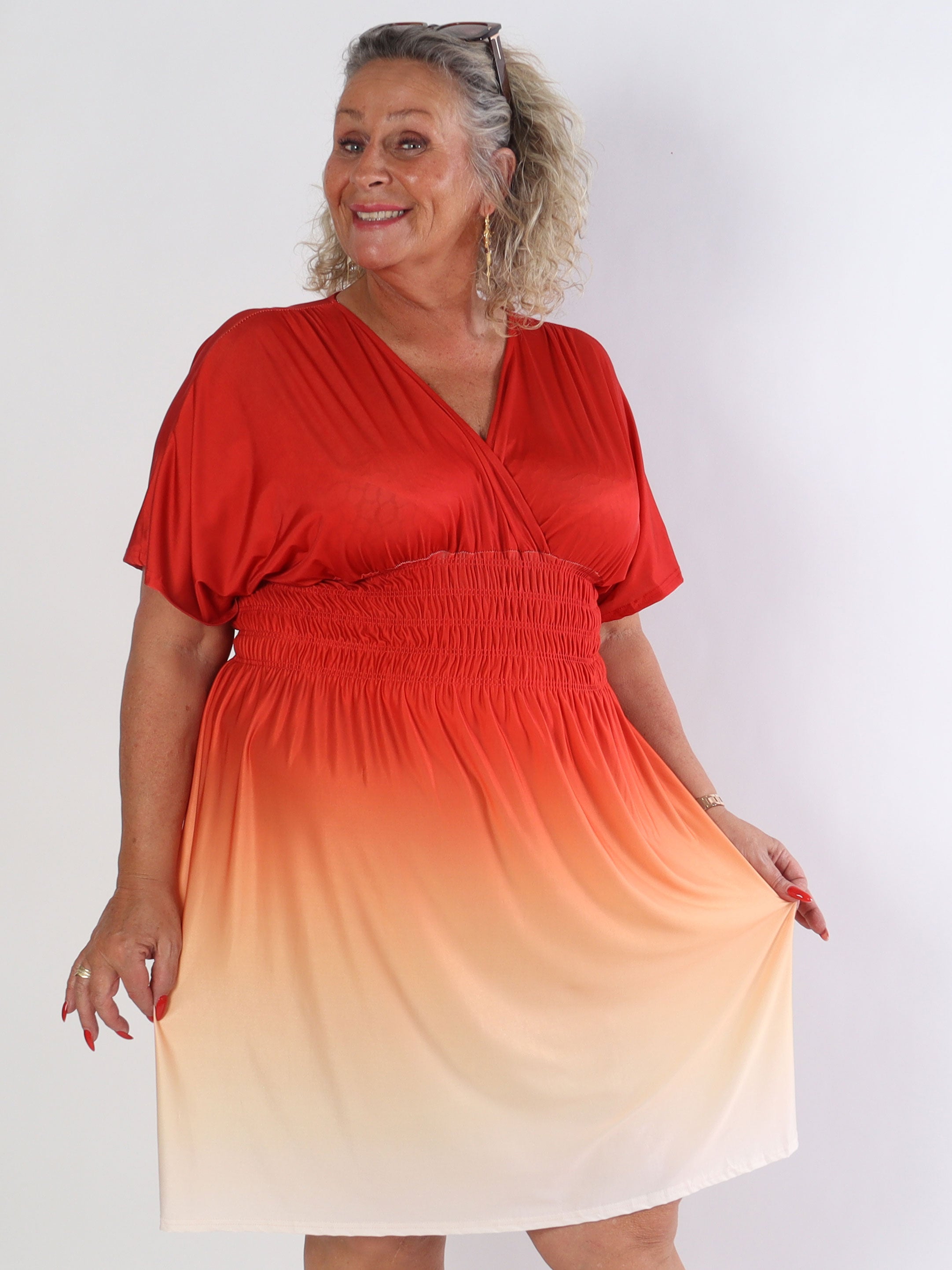 Pams Fade Short - Flerfarvet elastisk plus size kjole