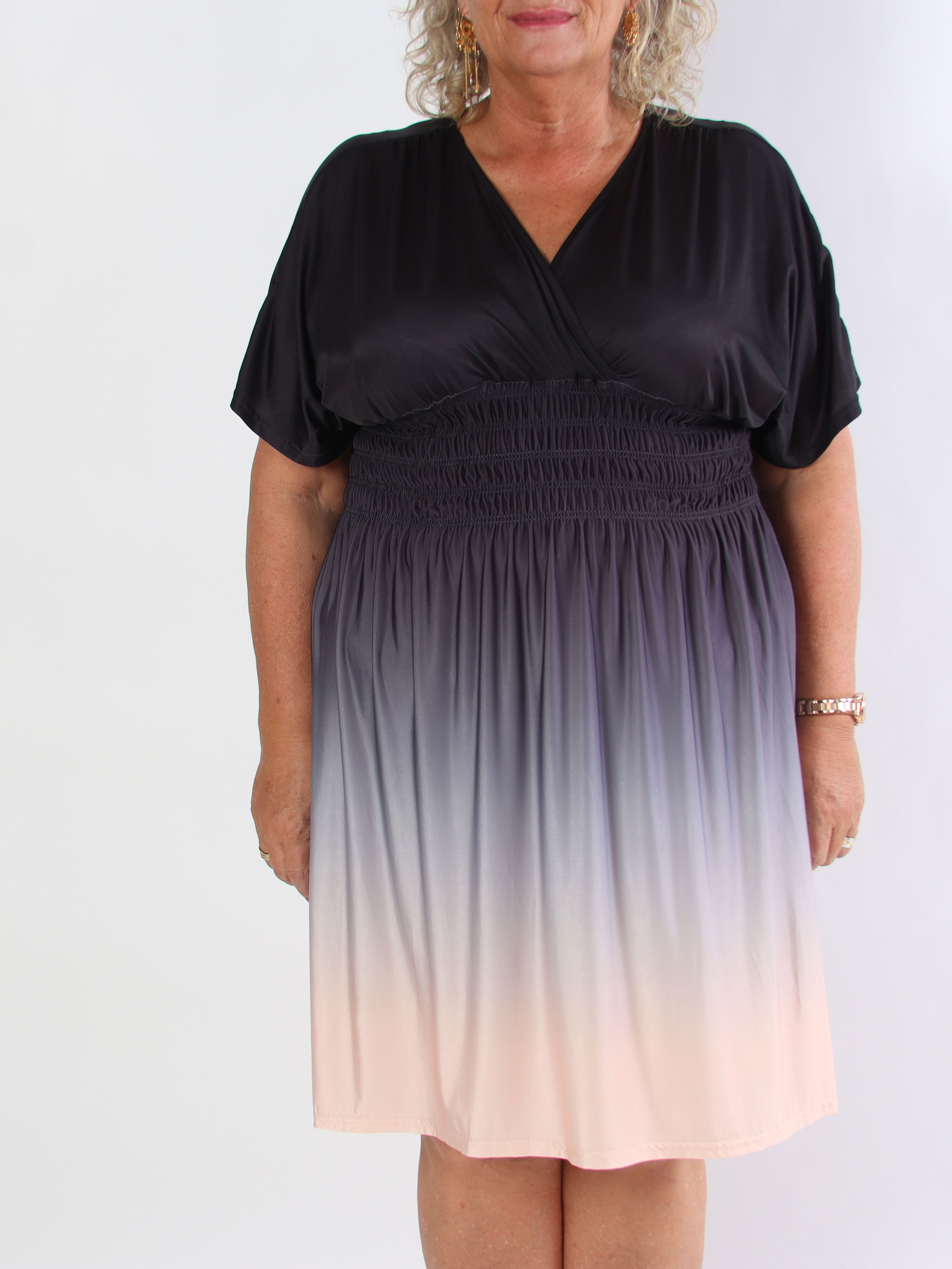 Pams Fade Short - Flerfarvet elastisk plus size kjole