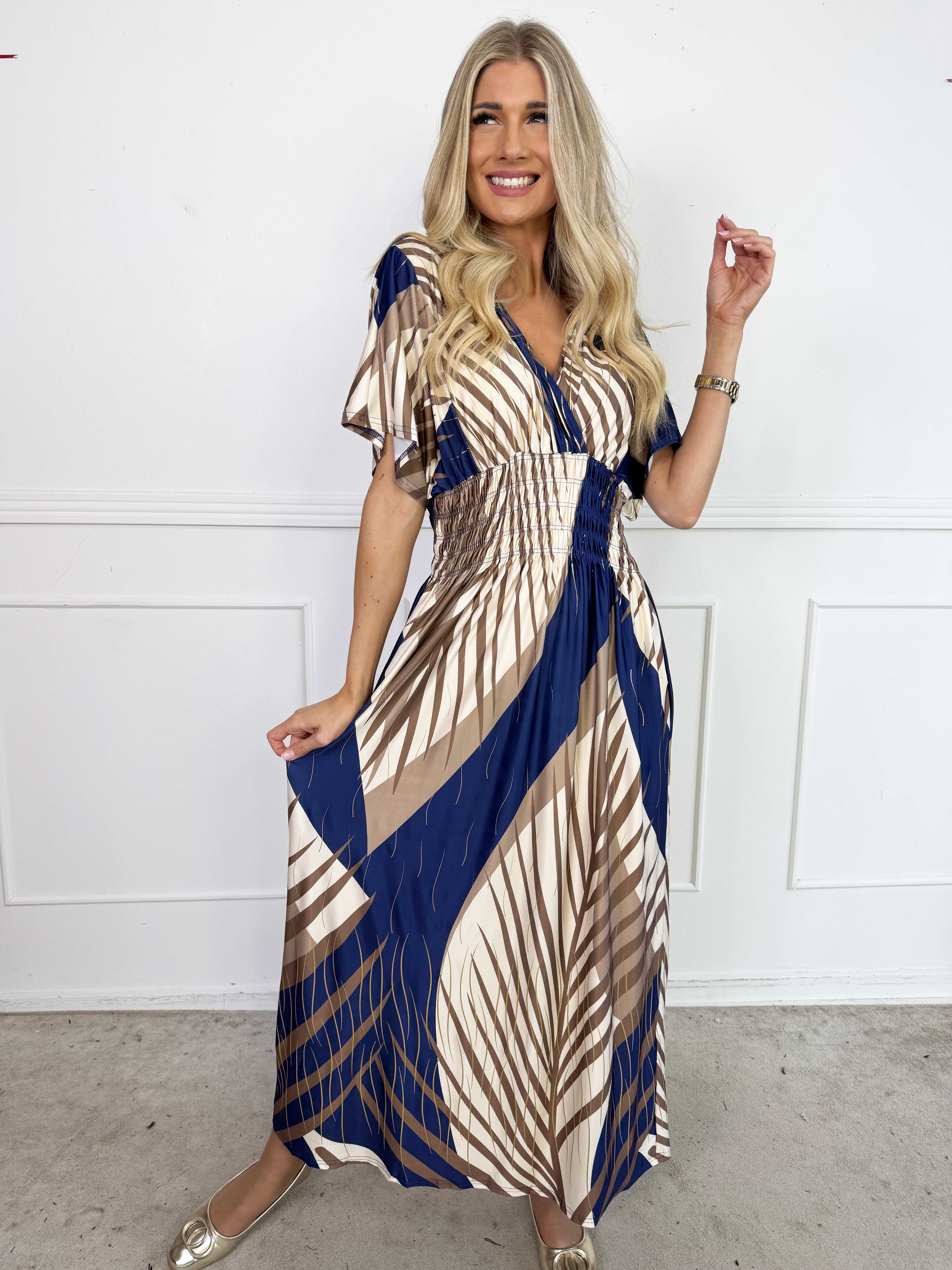 Pams Figure - Lang elastisk mønstret kjole med lommer