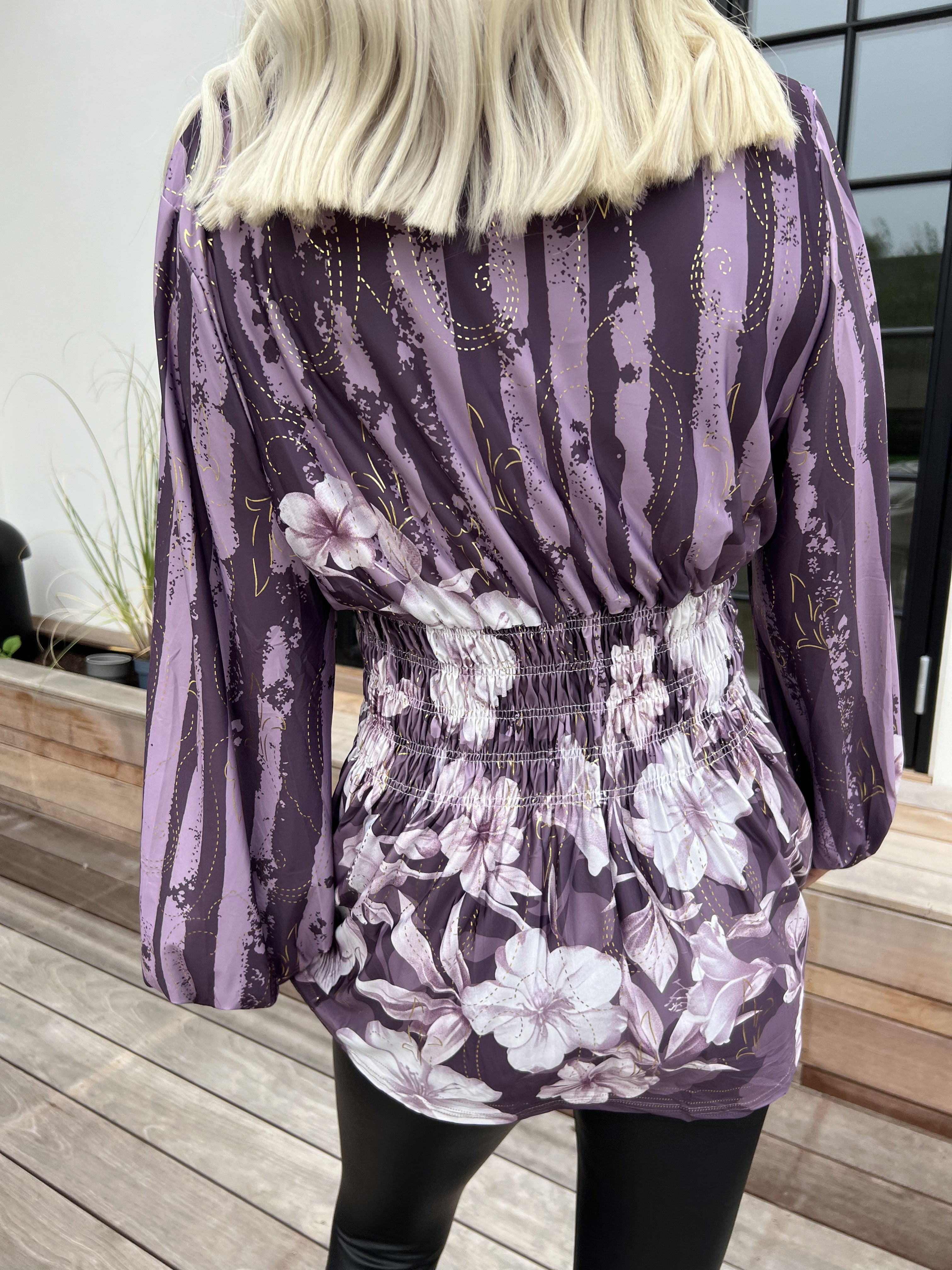 Pams Floral Stripe Shirt L/S - Elastisk bluse med blomsterprint og guld detaljer