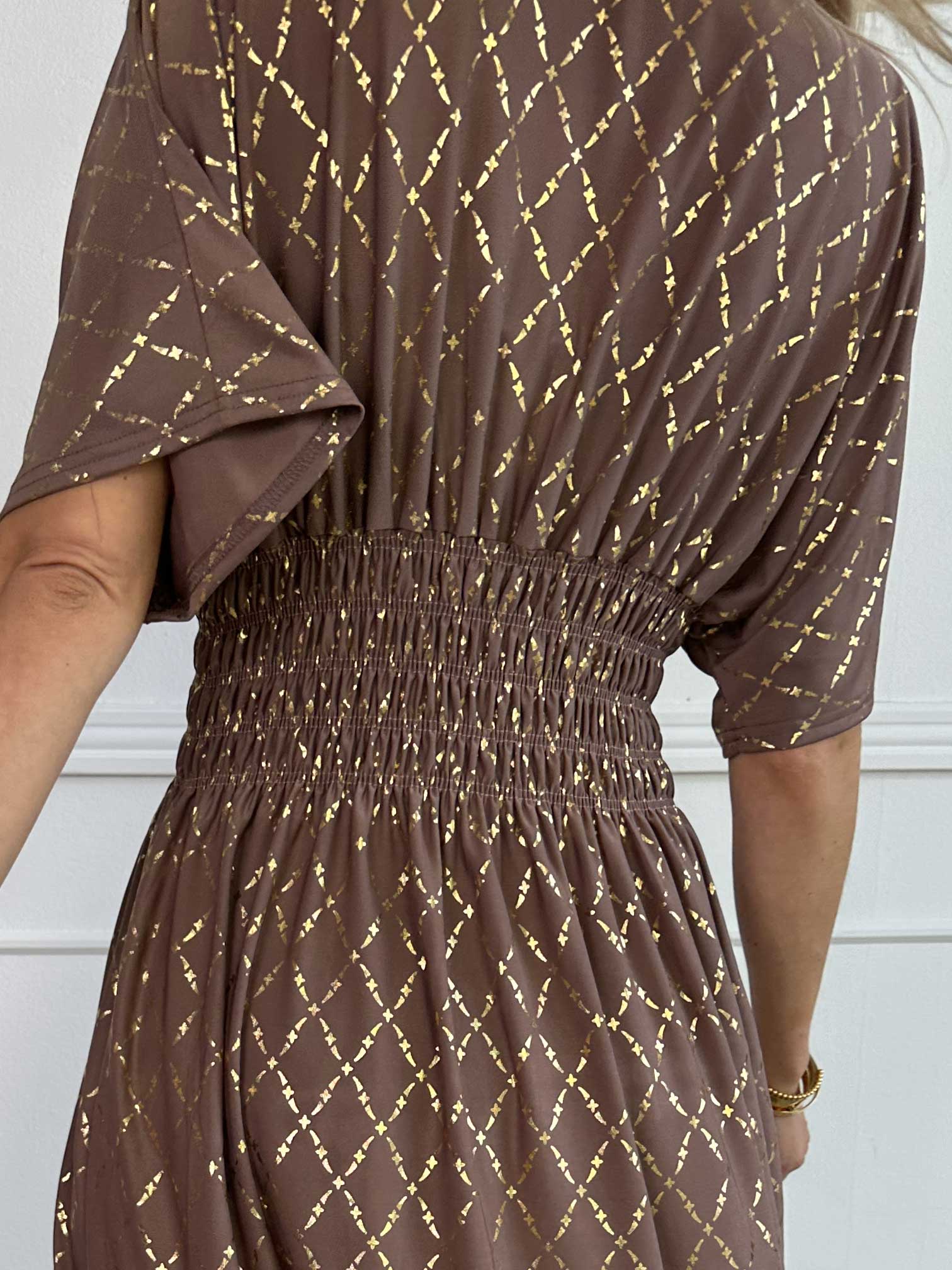 Pams Gold Check - Lang elastisk kjole med guld detaljer