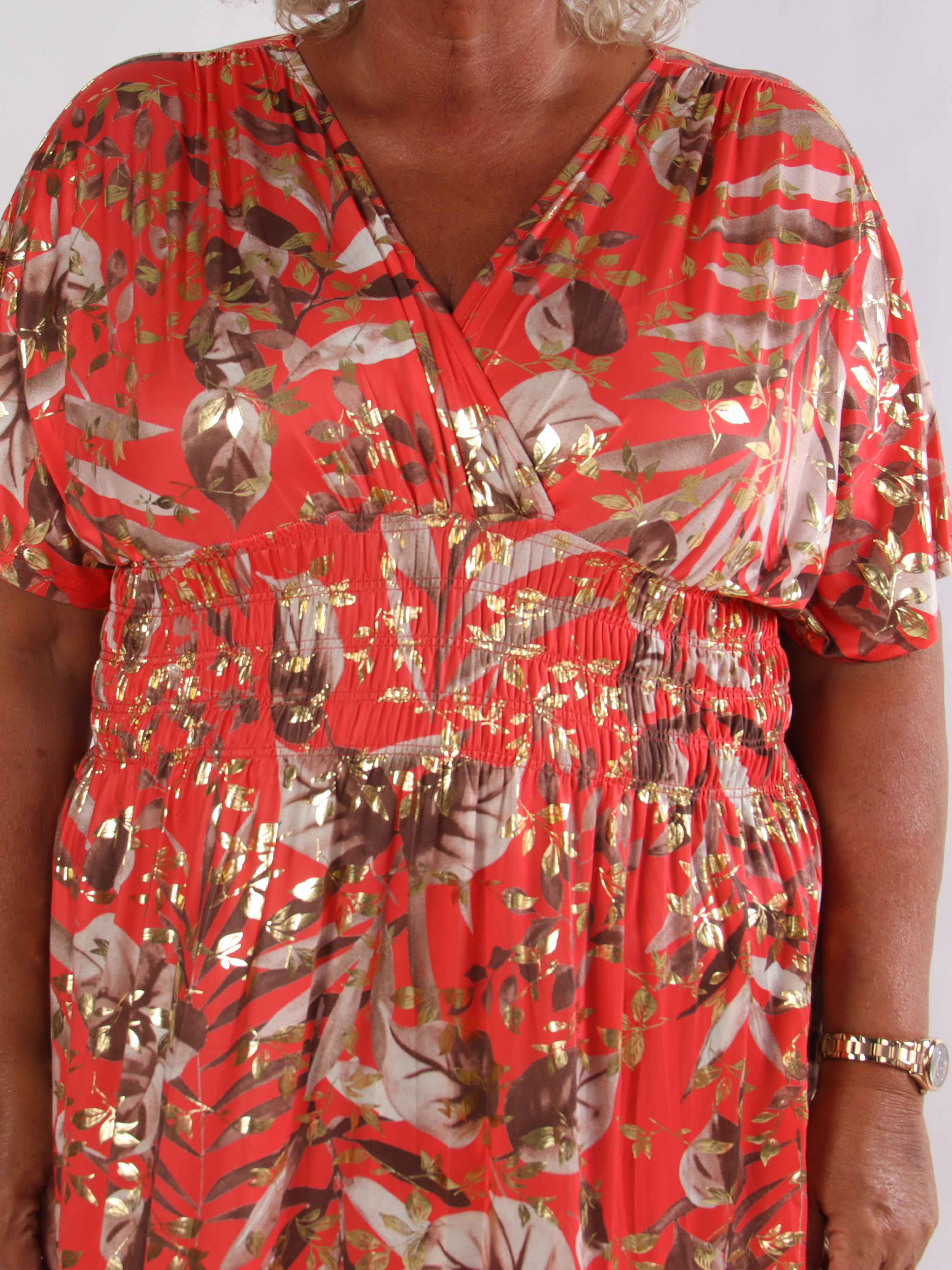 Pams Gold Leaf - Elastisk plus kjole med blomsterprint og guld detaljer