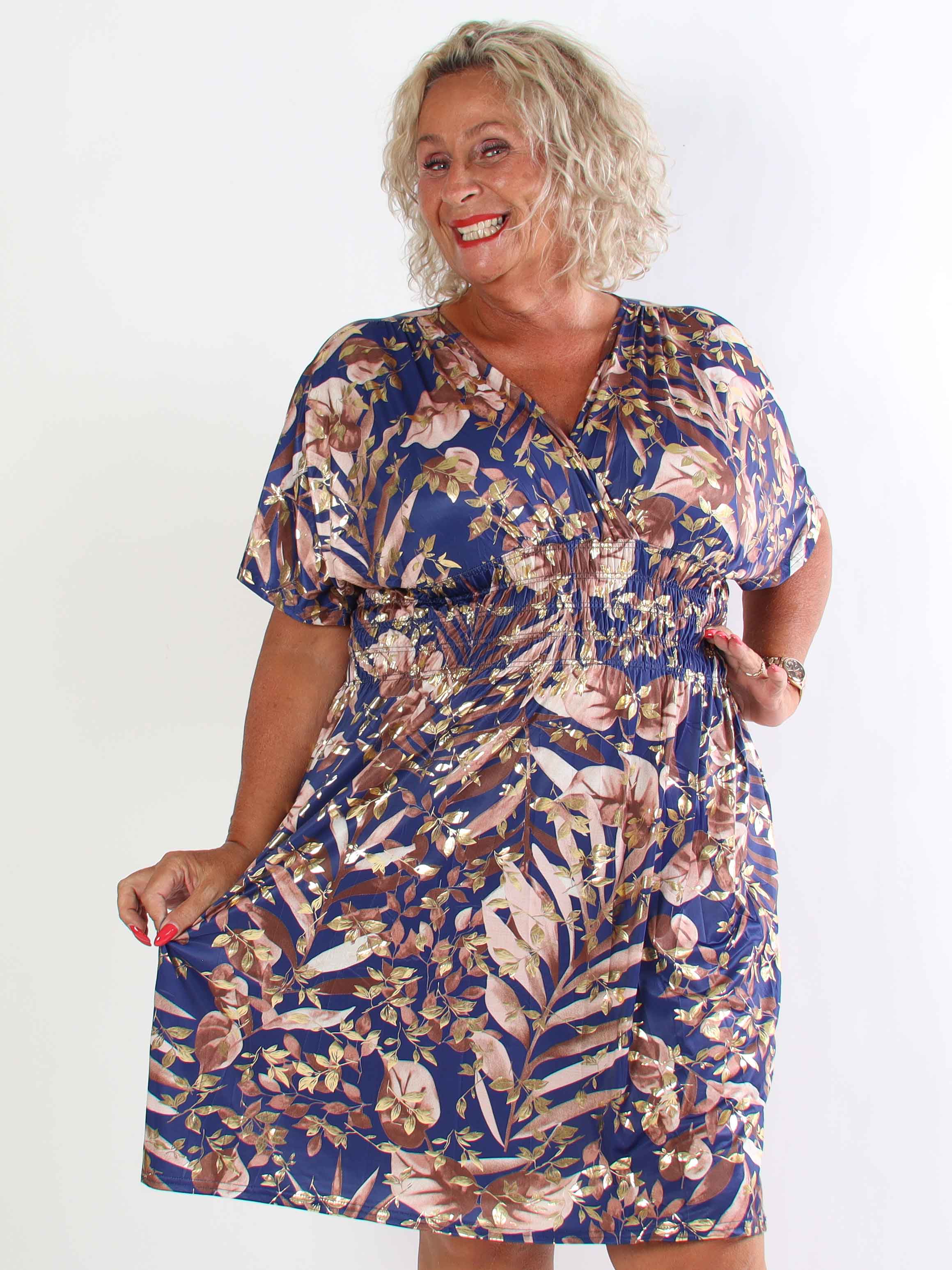 Pams Gold Leaf Short - Plus size kjole med blomsterprint og guld detaljer