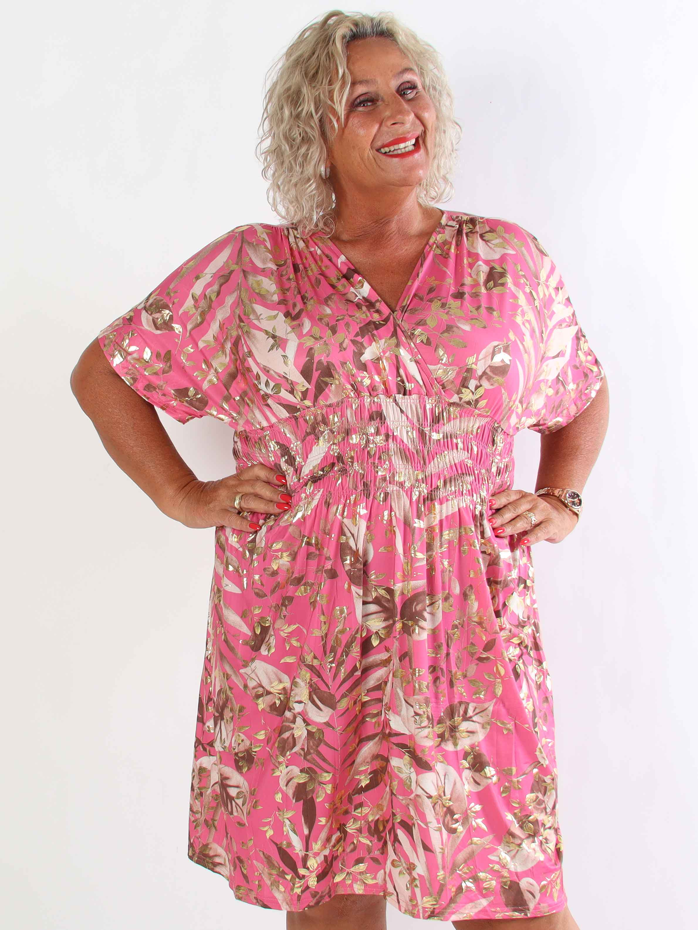 Pams Gold Leaf Short - Plus size kjole med blomsterprint og guld detaljer