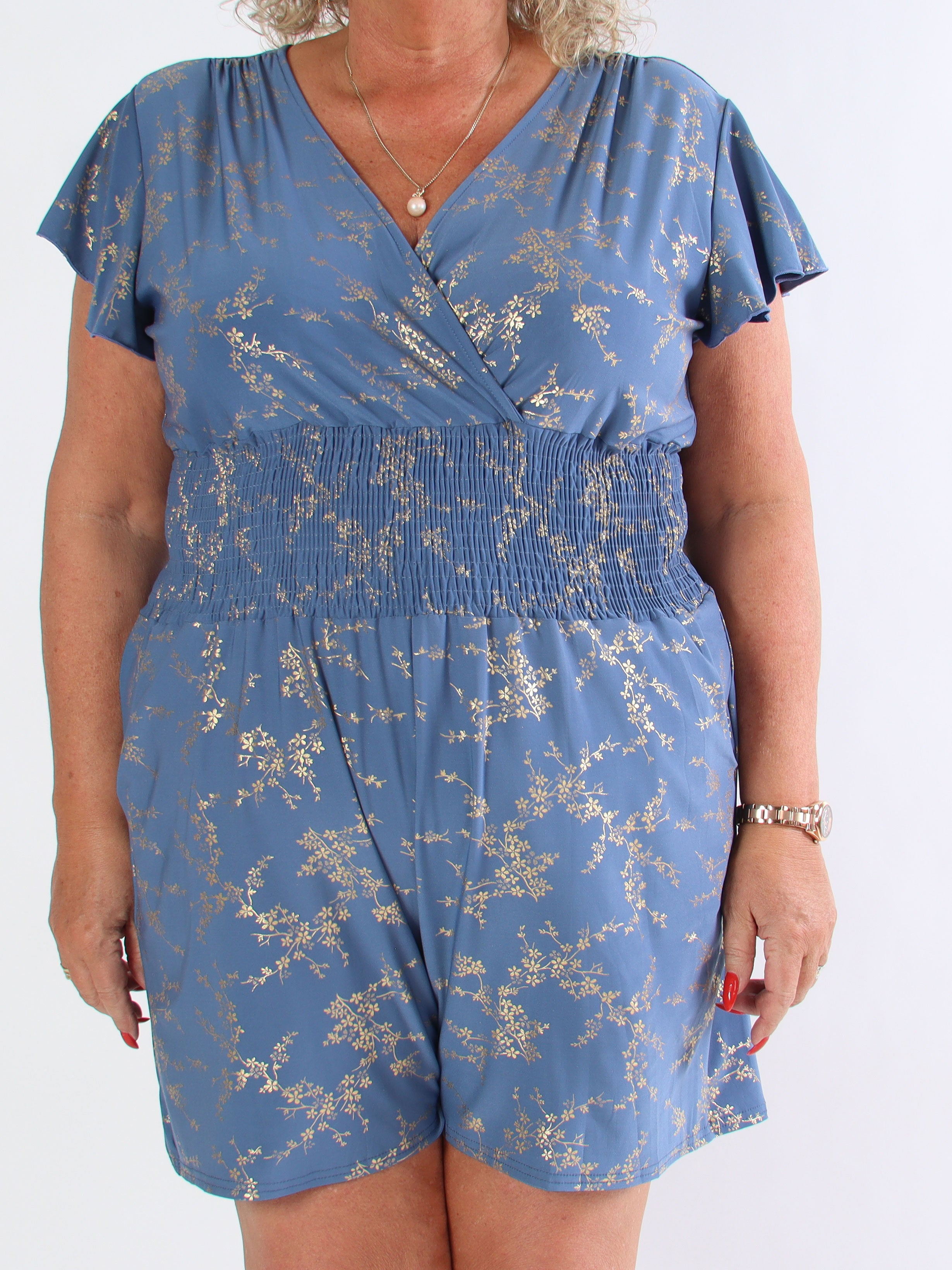 Pams Gold Playsuit - Elastisk plus size buksedragt med guld print