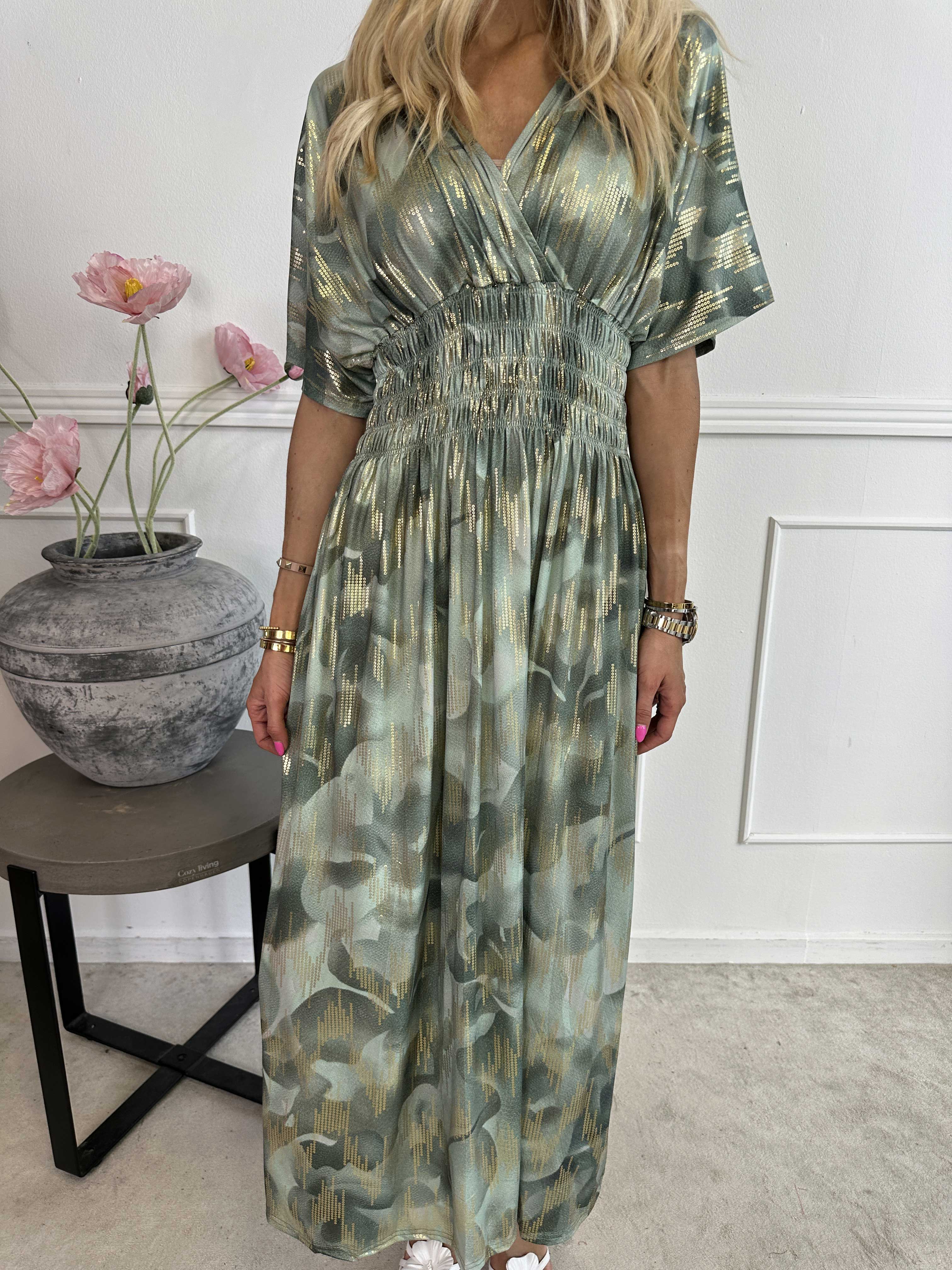 Pams Glamorous - Lang elastisk kjole med fine guld detaljer