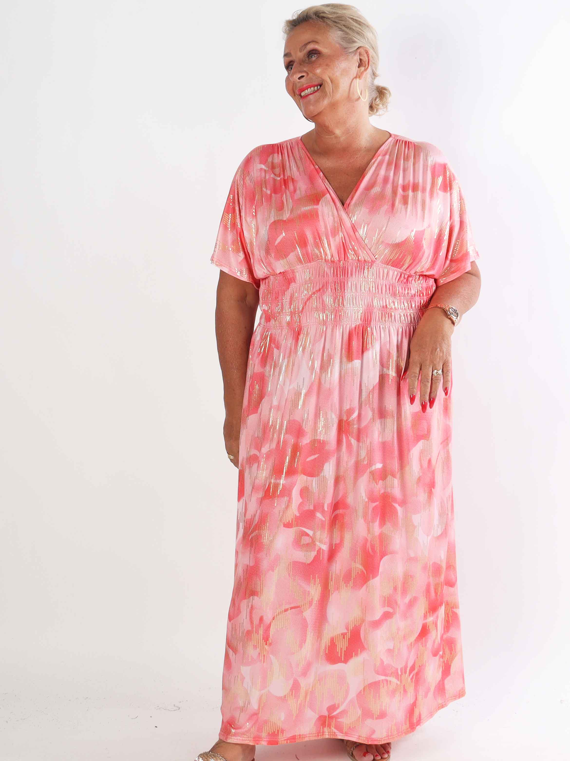 Pams Glamorous - Plus size elastisk kjole med fine guld detaljer