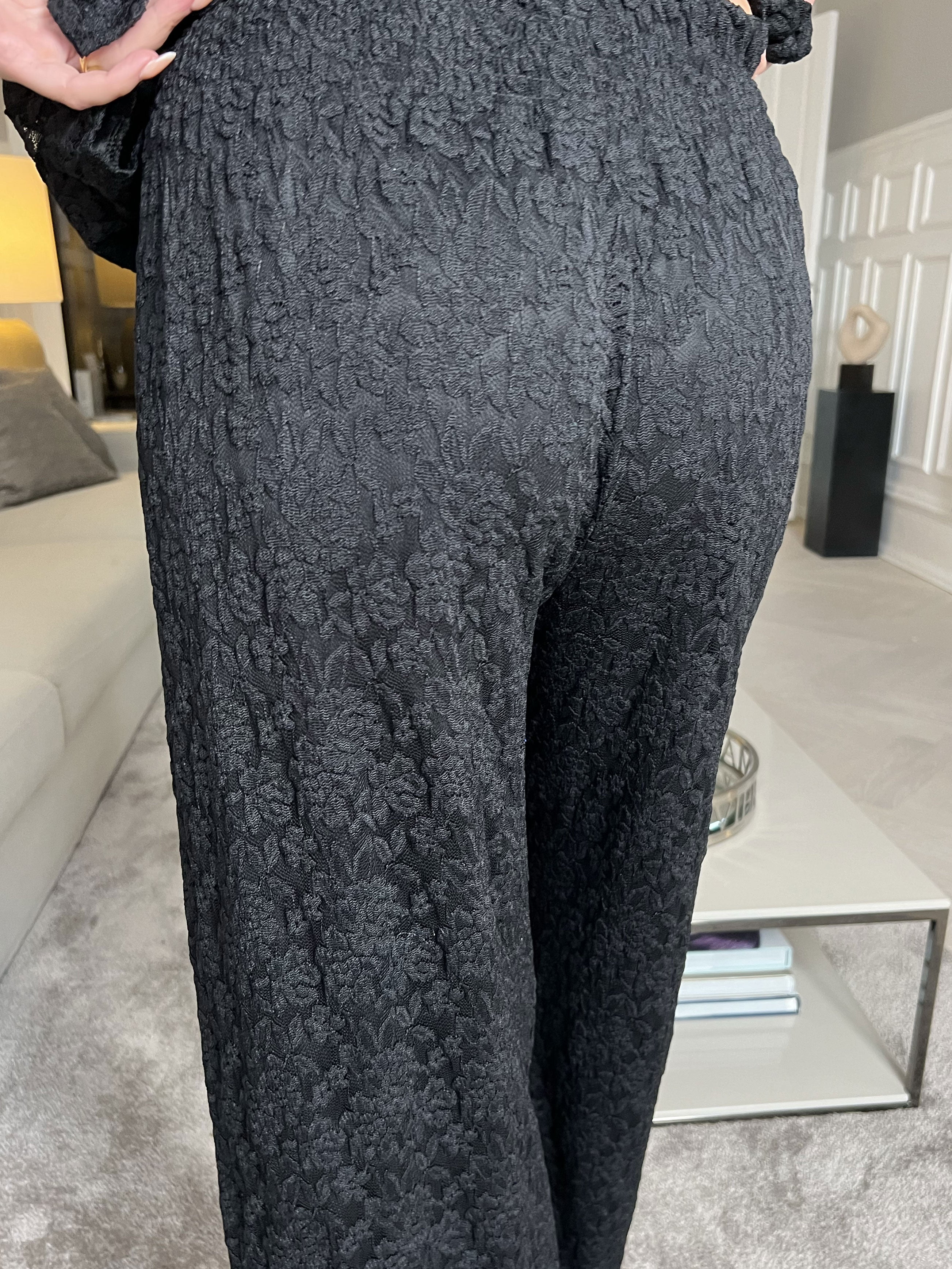 Pams Lace Pants - Løse elastiske blondebukser