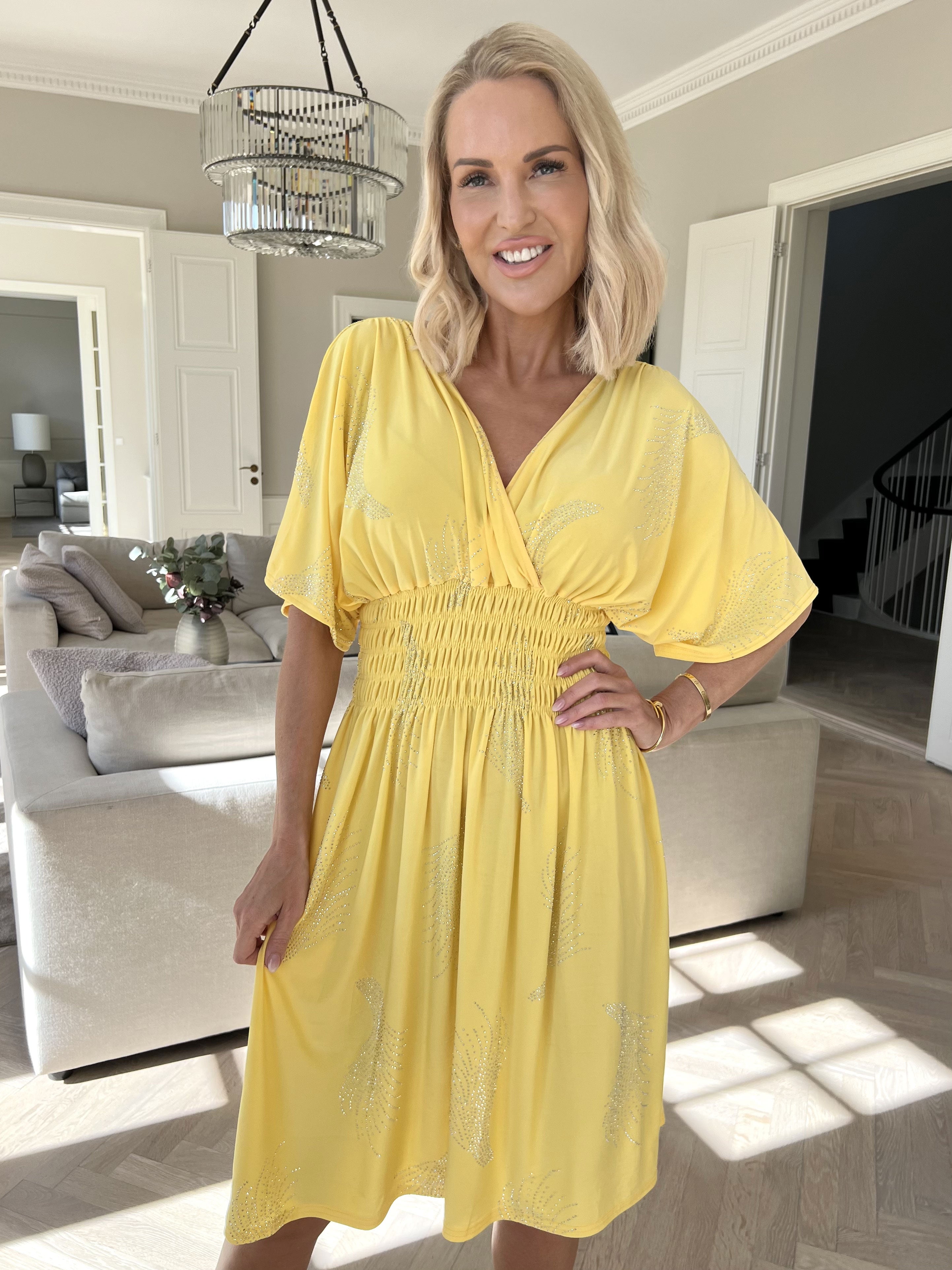 Pams Leaf Crystal Short - Elastisk kjole med mønster af similisten