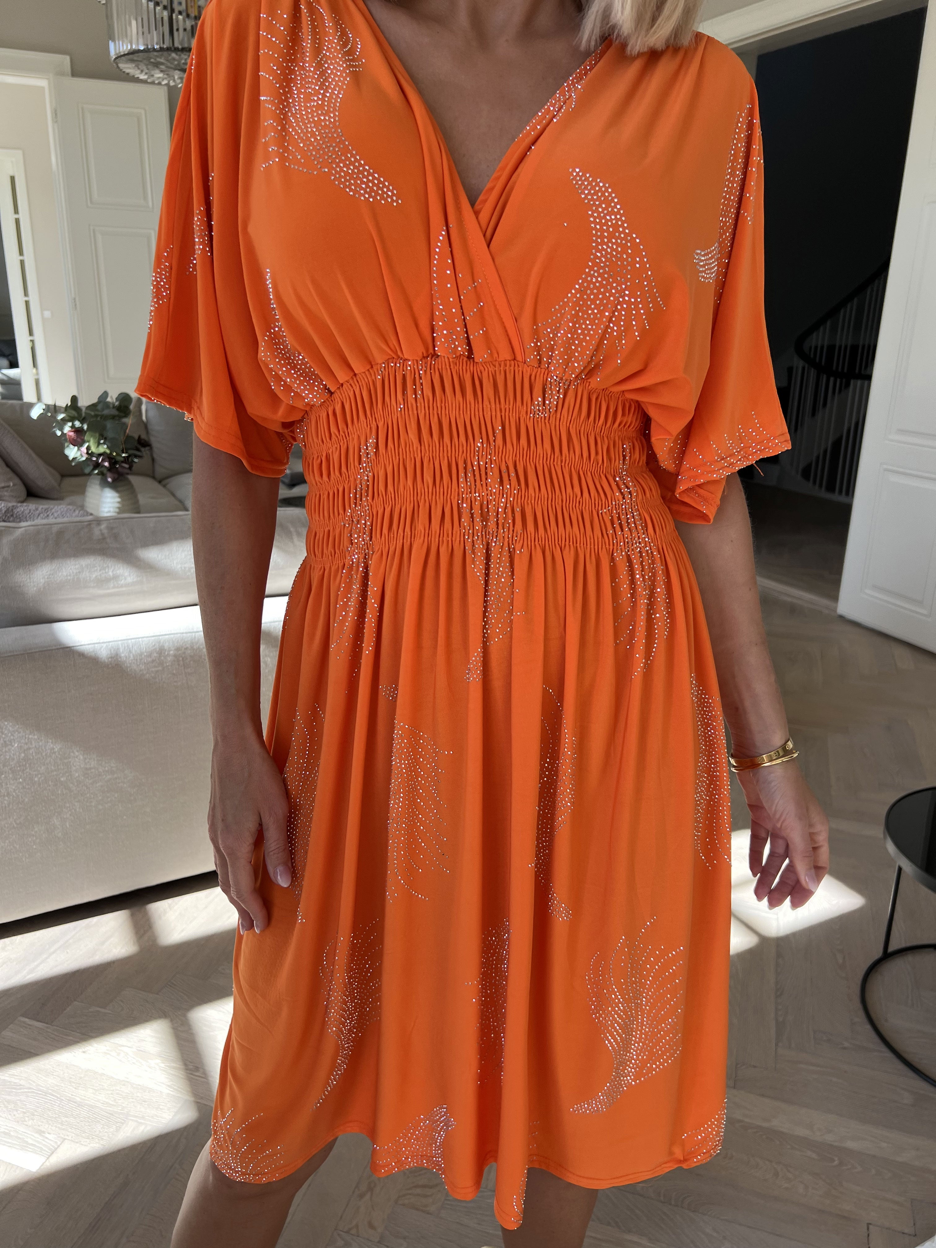 Pams Leaf Crystal Short - Elastisk kjole med mønster af similisten