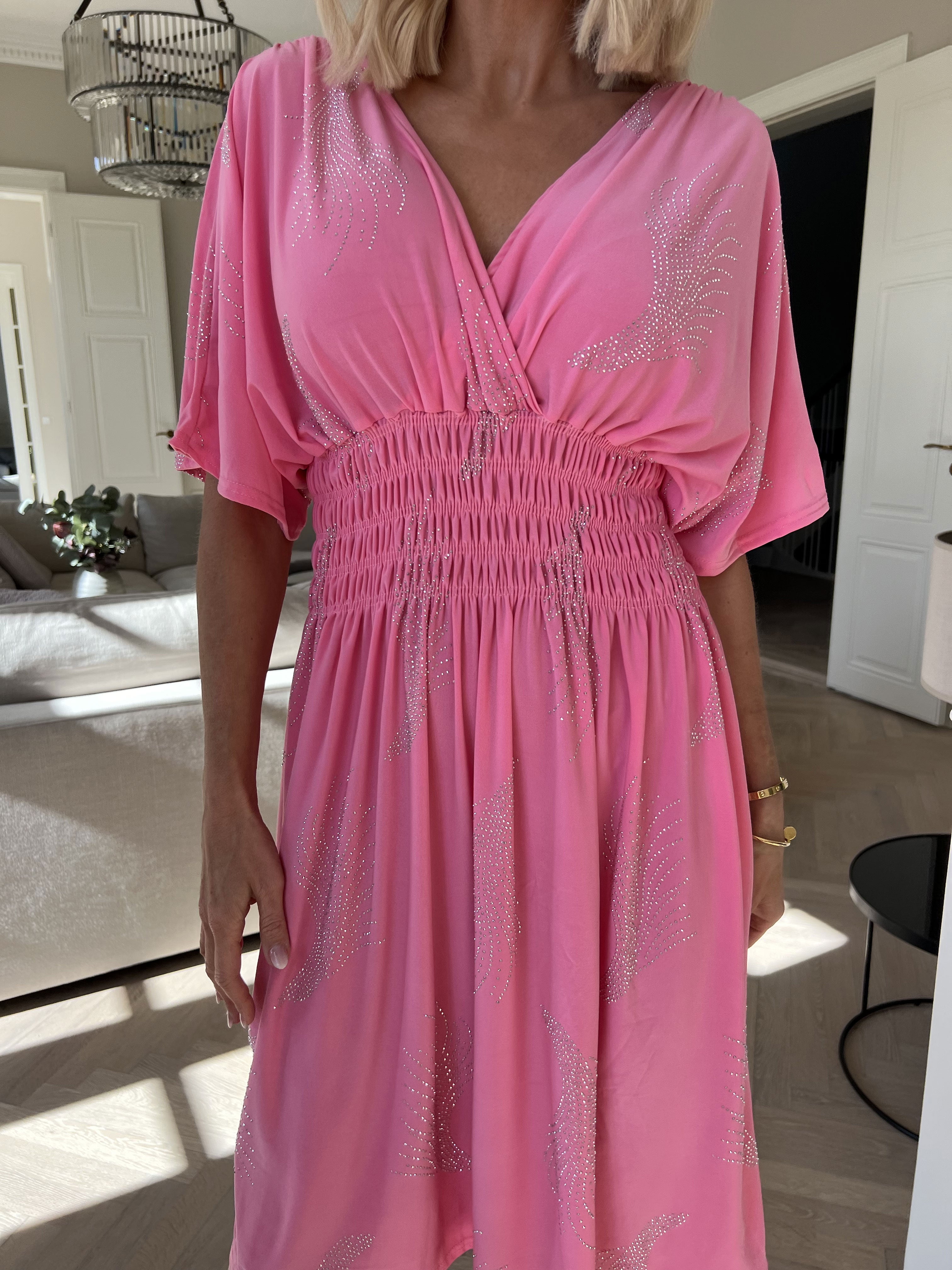 Pams Leaf Crystal Short - Elastisk kjole med mønster af similisten