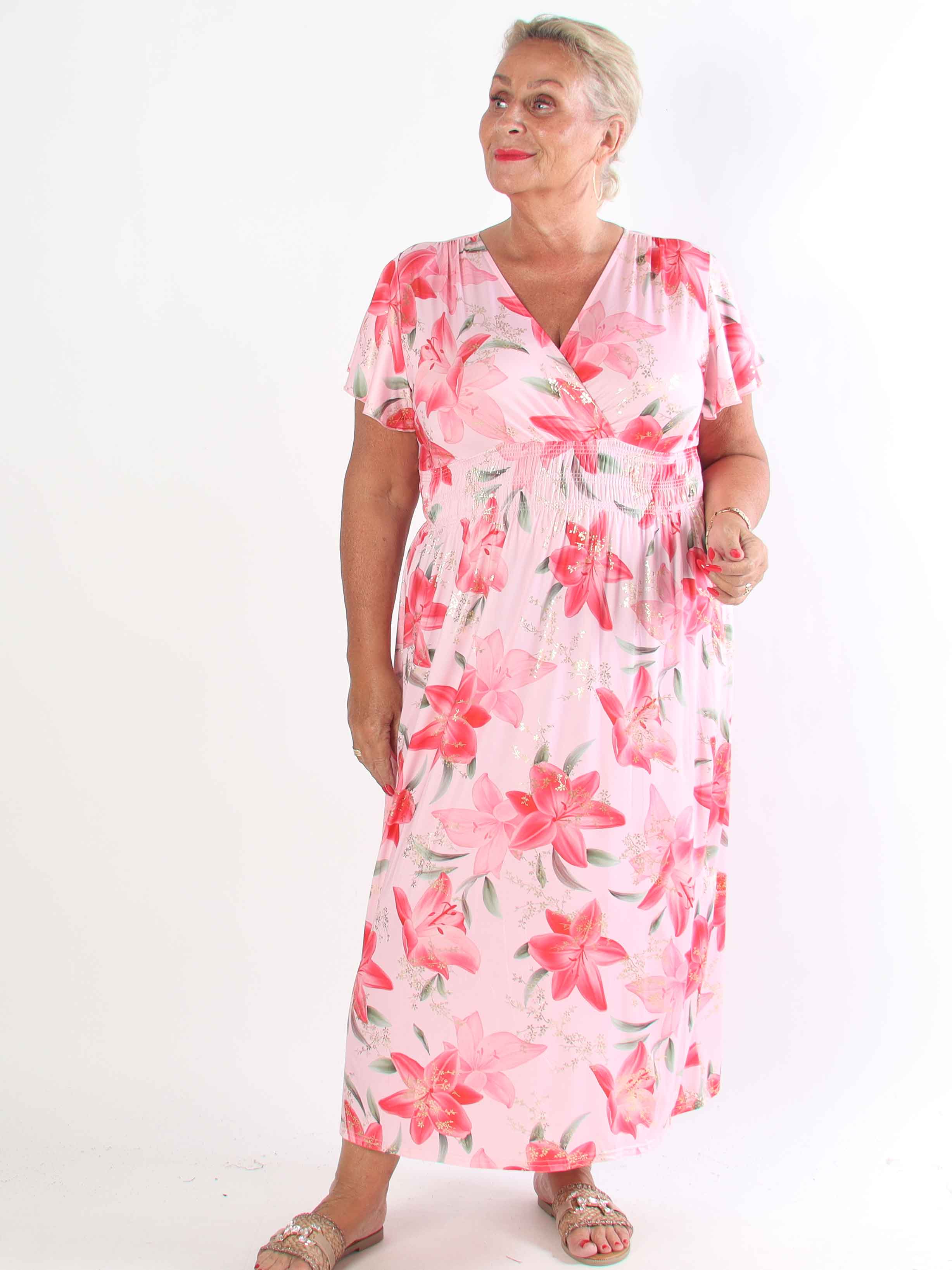 Pams Lilies - Elastisk plus size kjole med lilje motiver og guld detaljer