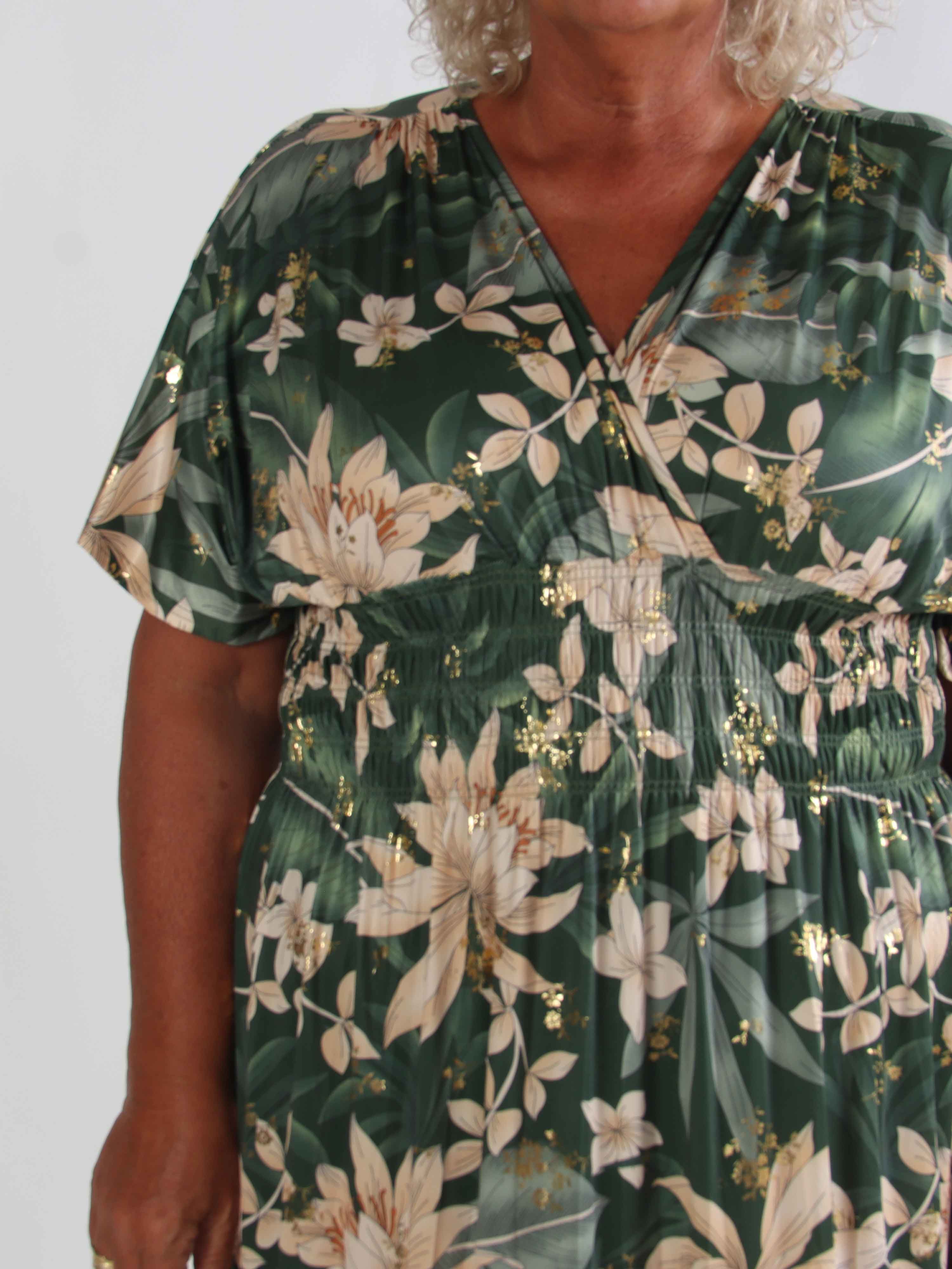 Pams New Leaf - Lang plus size kjole med blomsterprint og guld detaljer