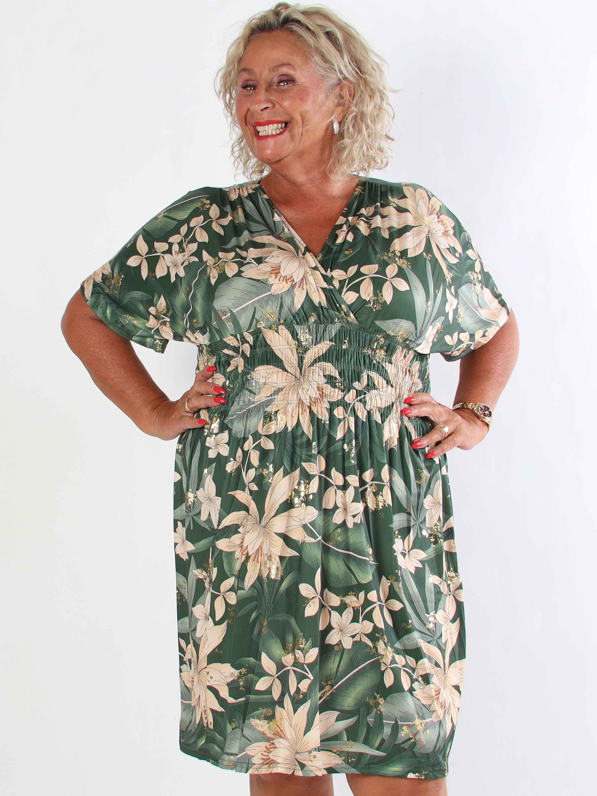 Pams New Leaf Short - Plus size kjole med farvet blomsterprint og guld detaljer
