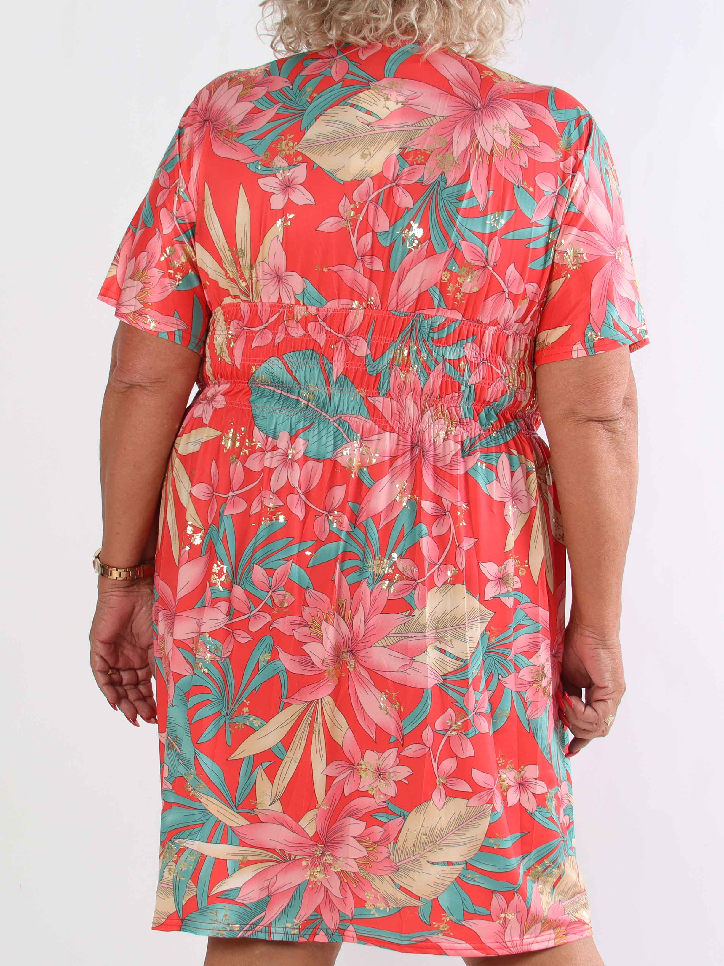 Pams New Leaf Short - Plus size kjole med farvet blomsterprint og guld detaljer