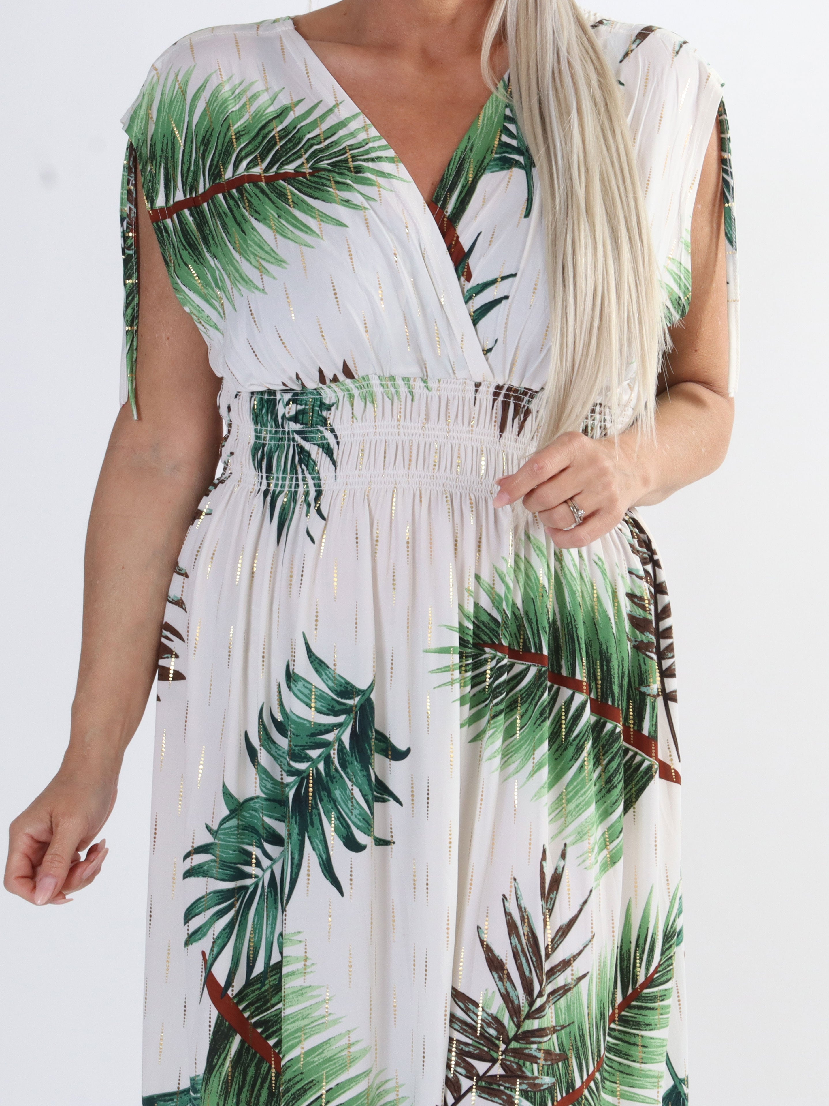 Pams palm Short - Kort elastisk plus size kjole i krølfrit stof