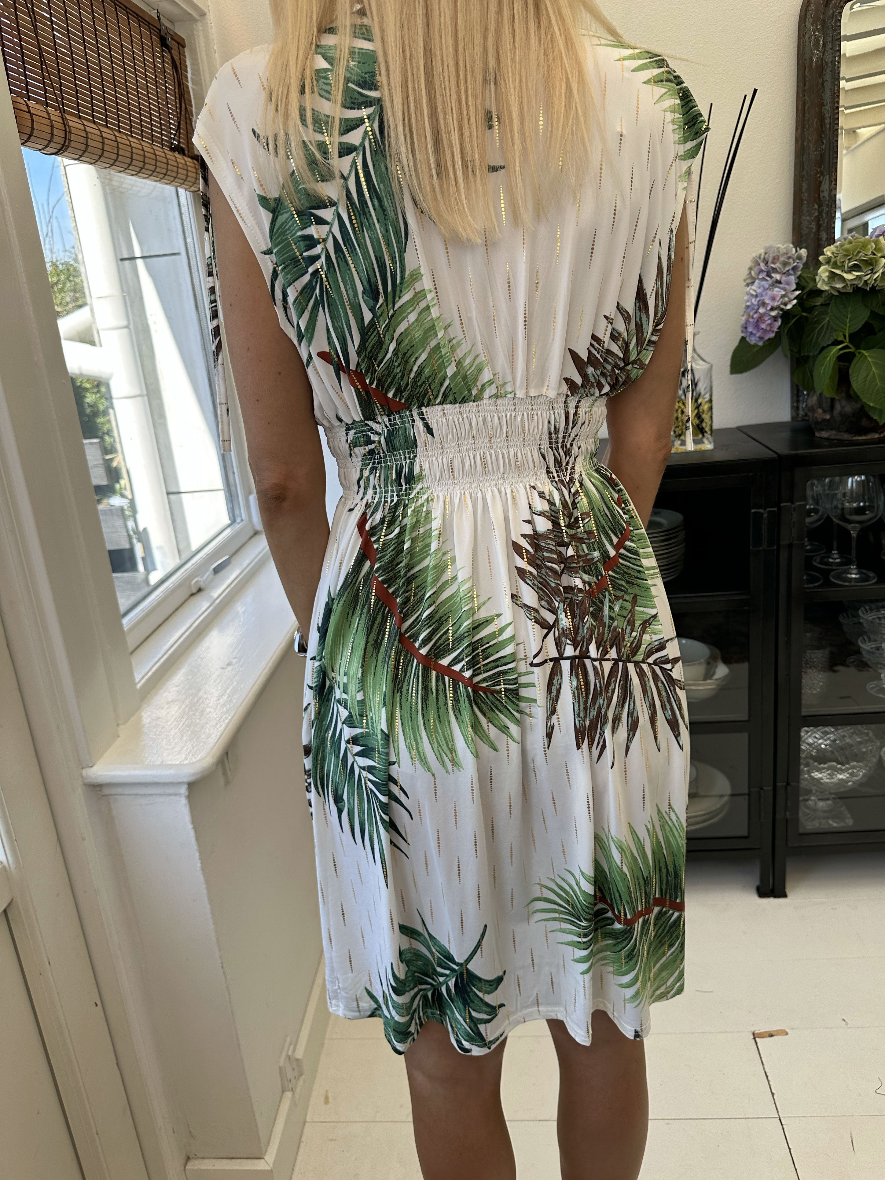 Pams palm Short - Kort elastisk kjole i krølfrit stof