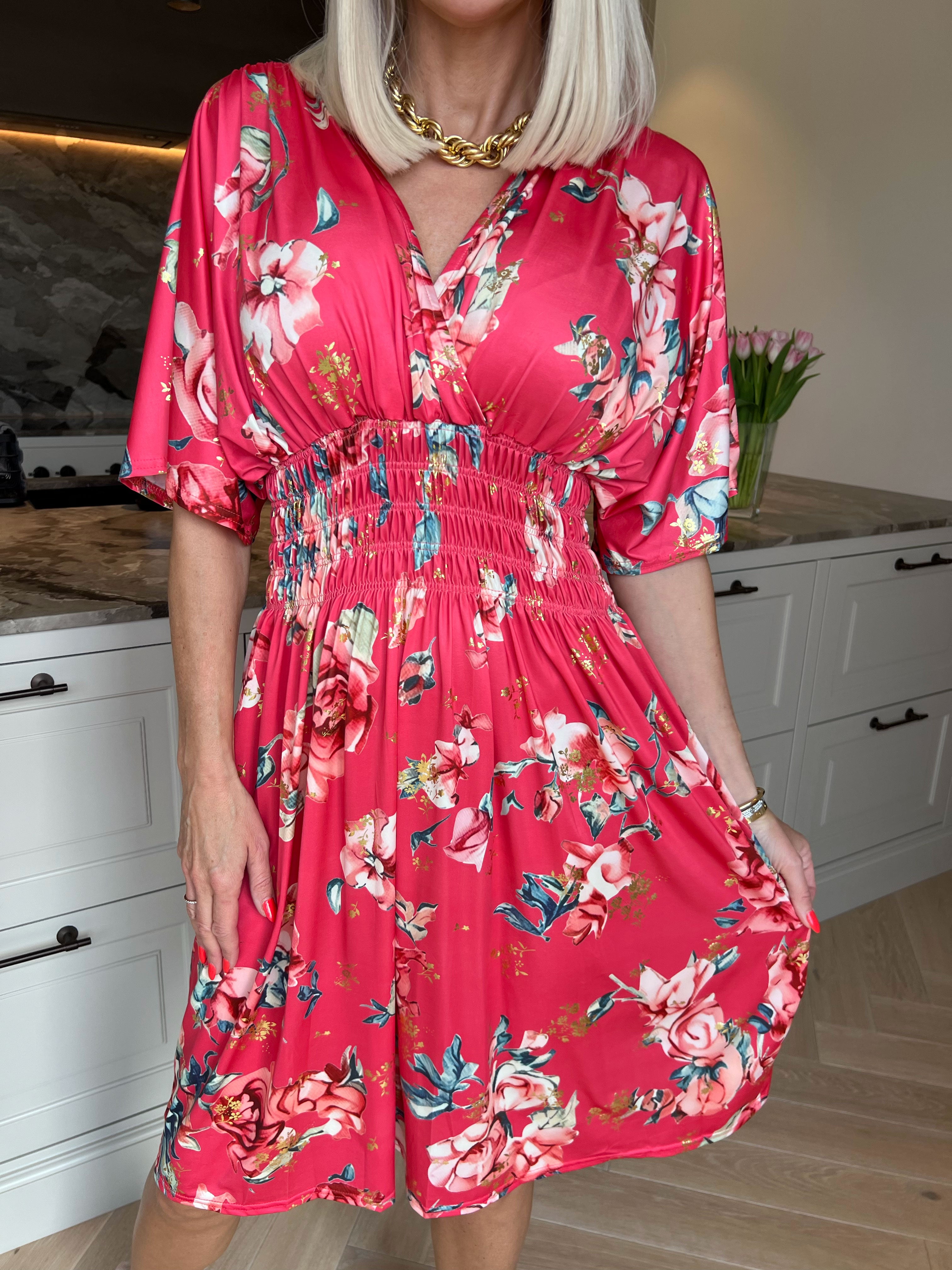 Pams Rosette Short - Elastisk kjole med fine blomster og guld detaljer