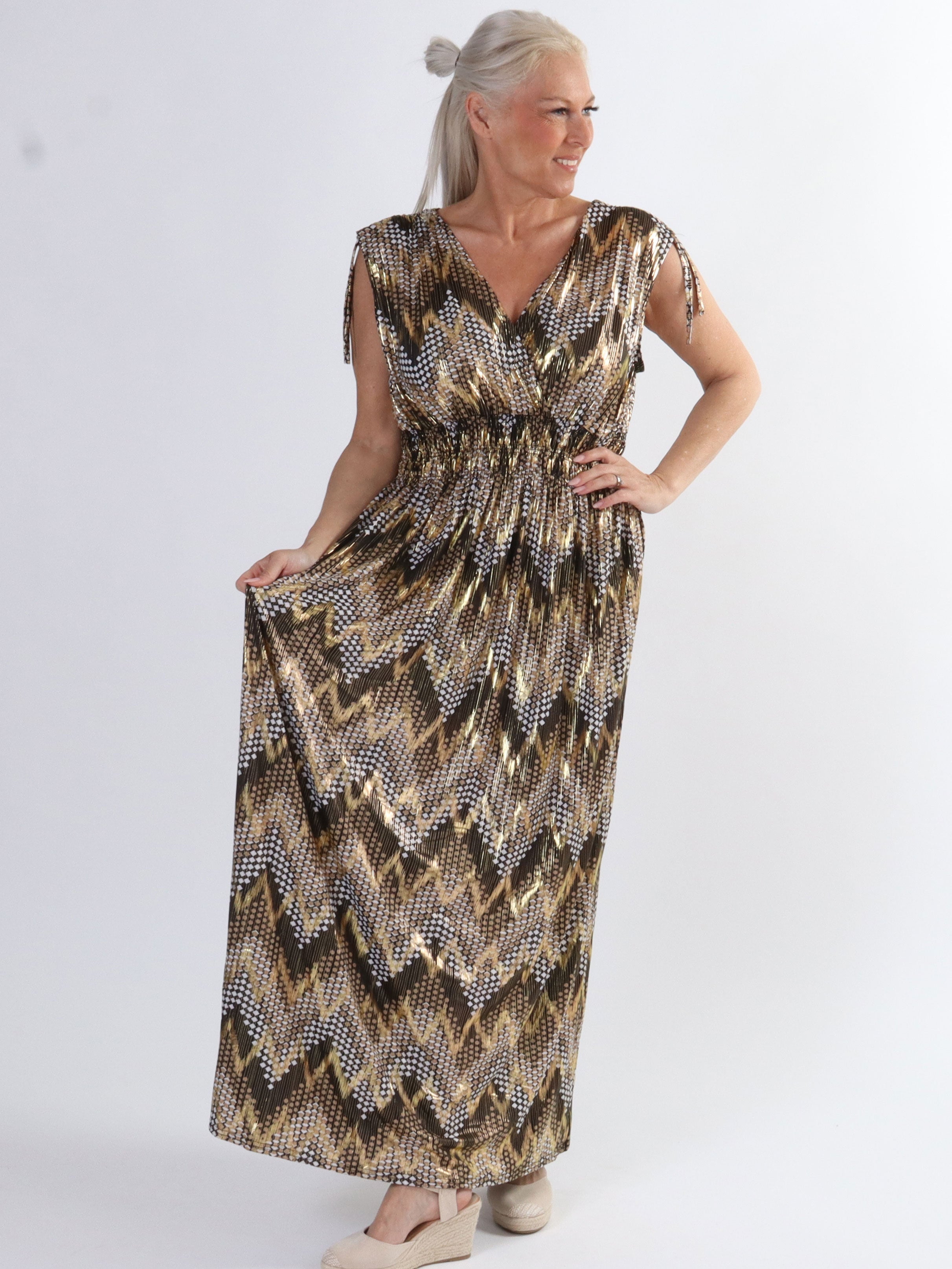 Pams Pattern Sleeveless - Lang plus size elastisk kjole i krølfrit stof