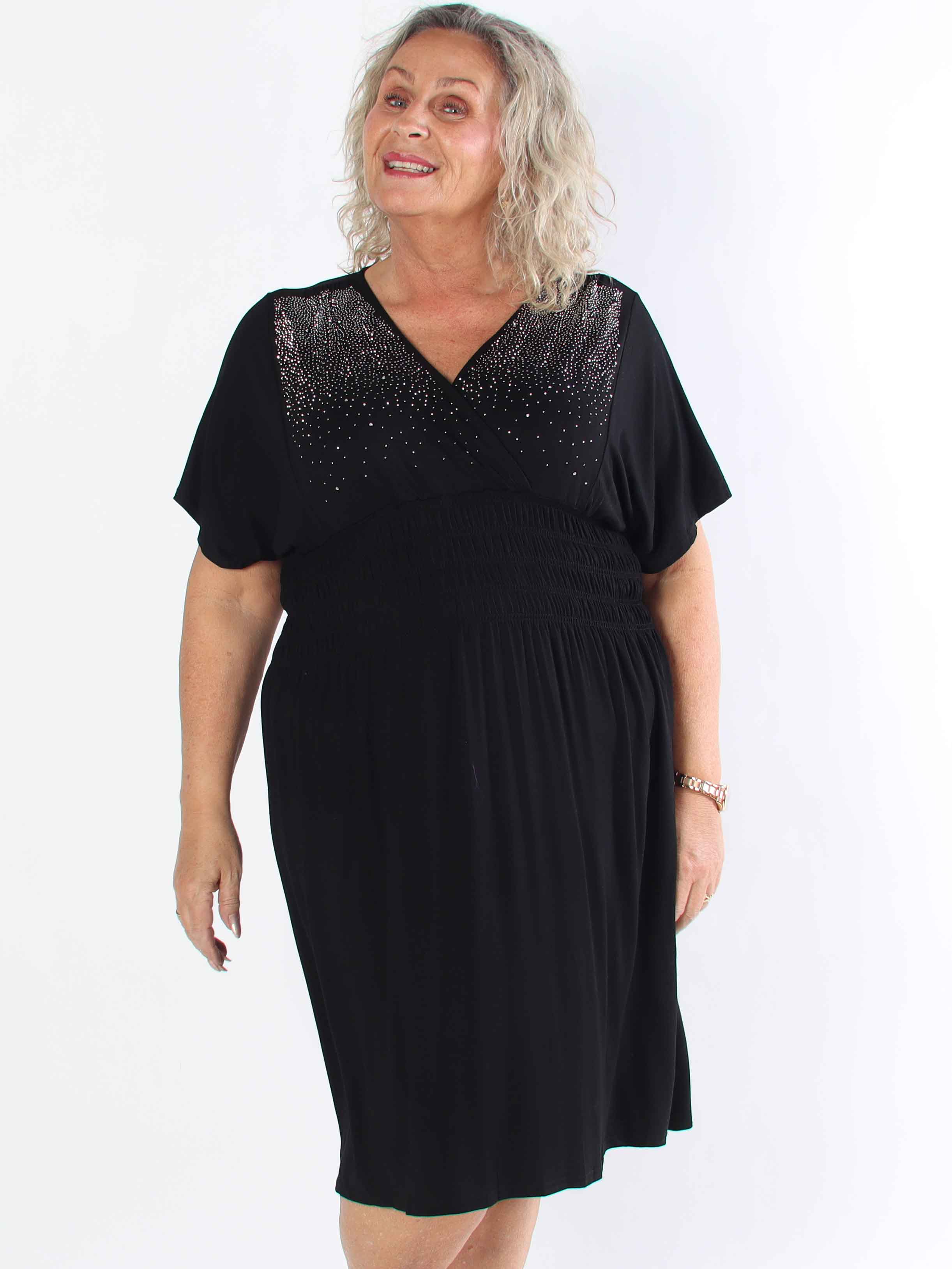 Pams Sparkle Viscose Short - Plus size kjole i viskose med similisten