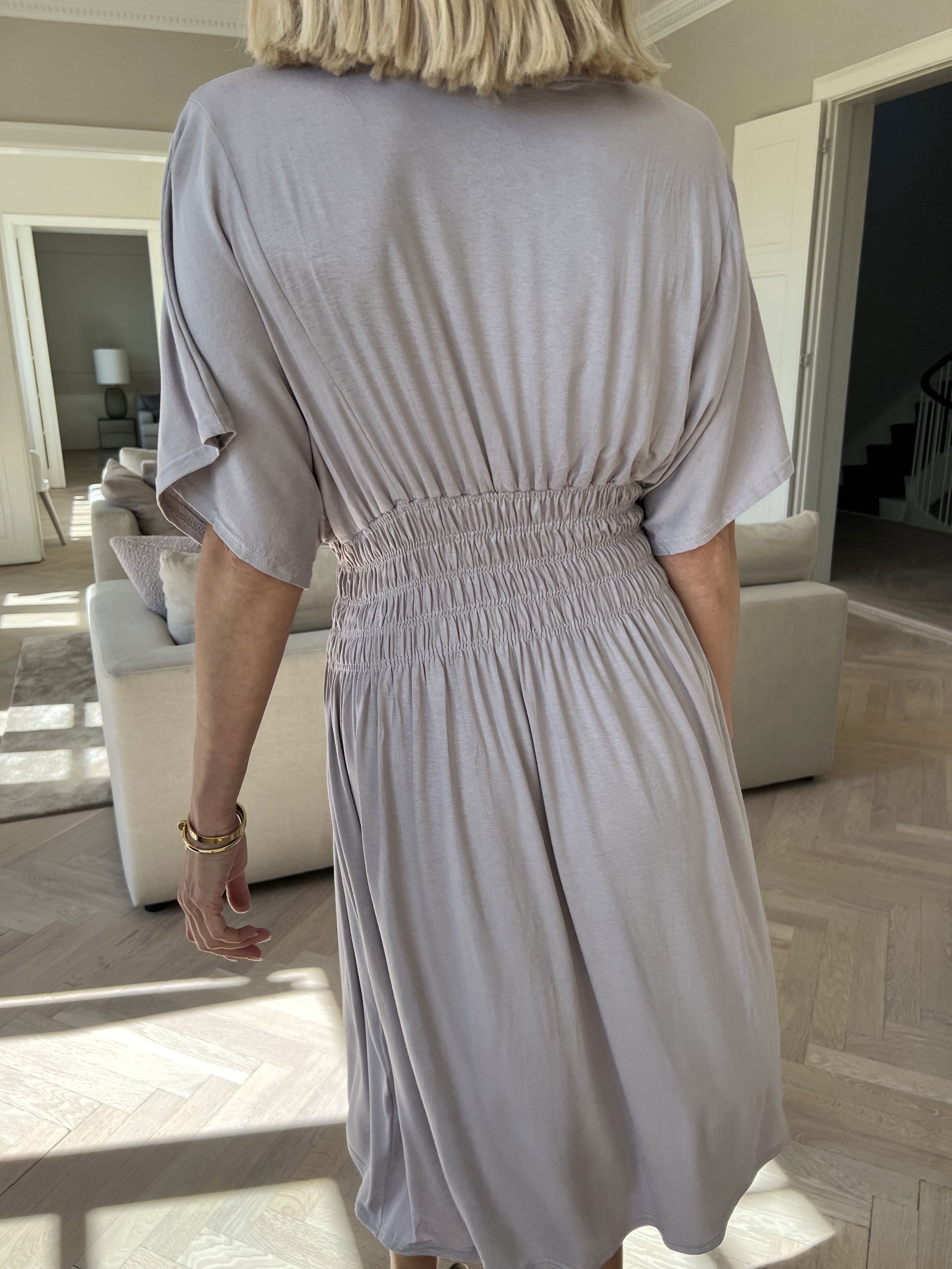 Pams Sparkle Viscose Short - Kjole i viskose med similisten