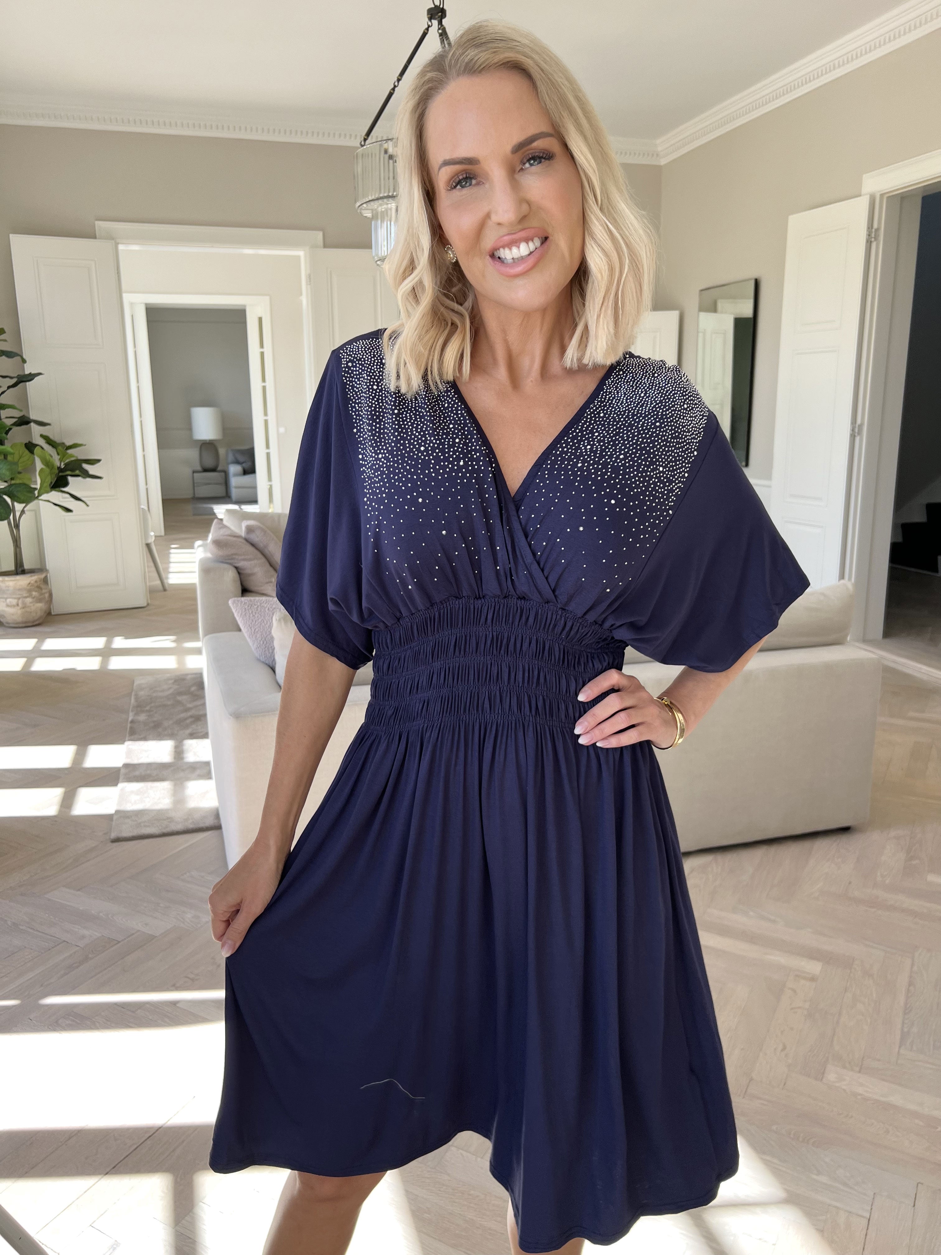 Pams Sparkle Viscose Short - Kjole i viskose med similisten