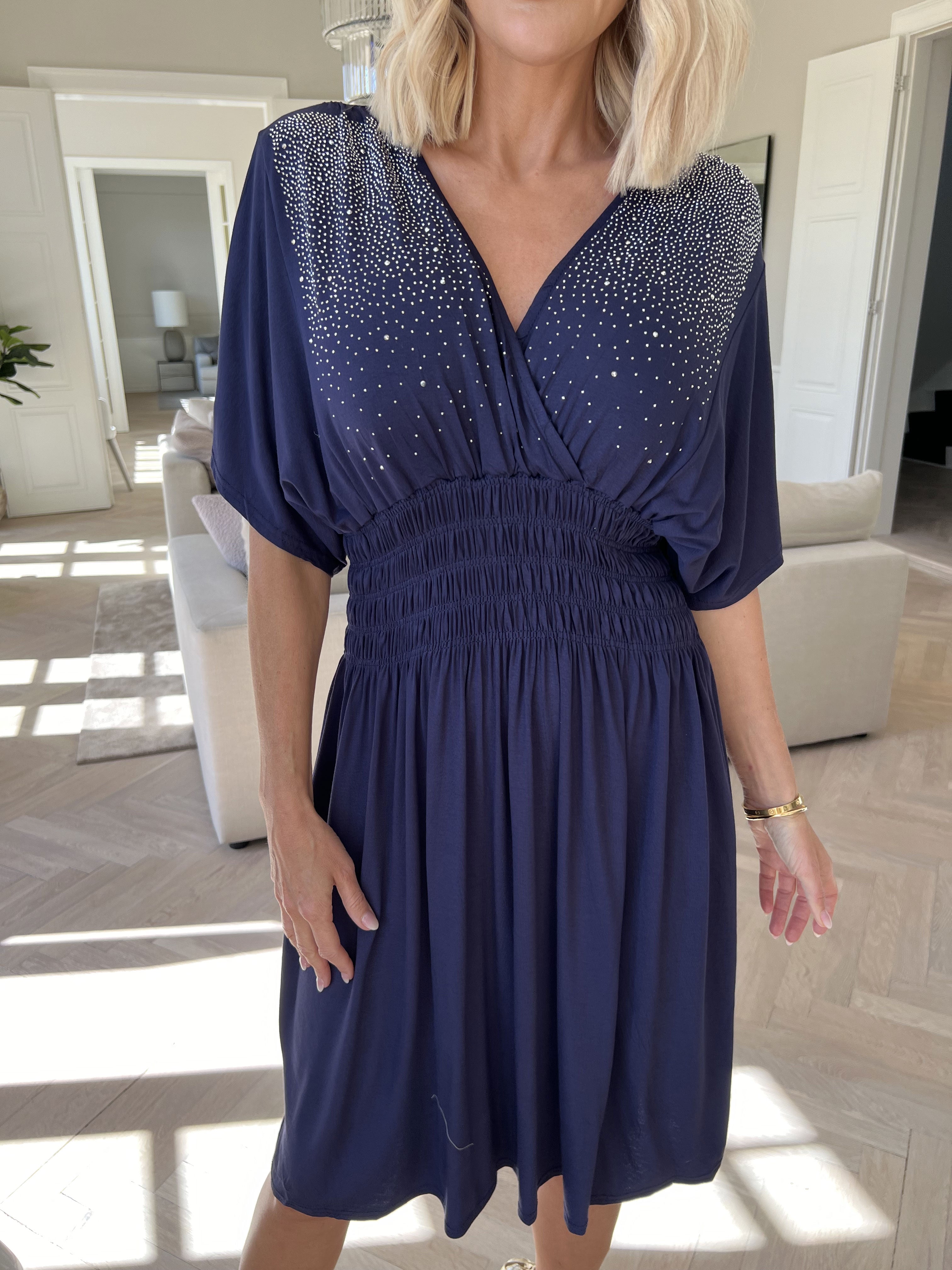 Pams Sparkle Viscose Short - Kjole i viskose med similisten