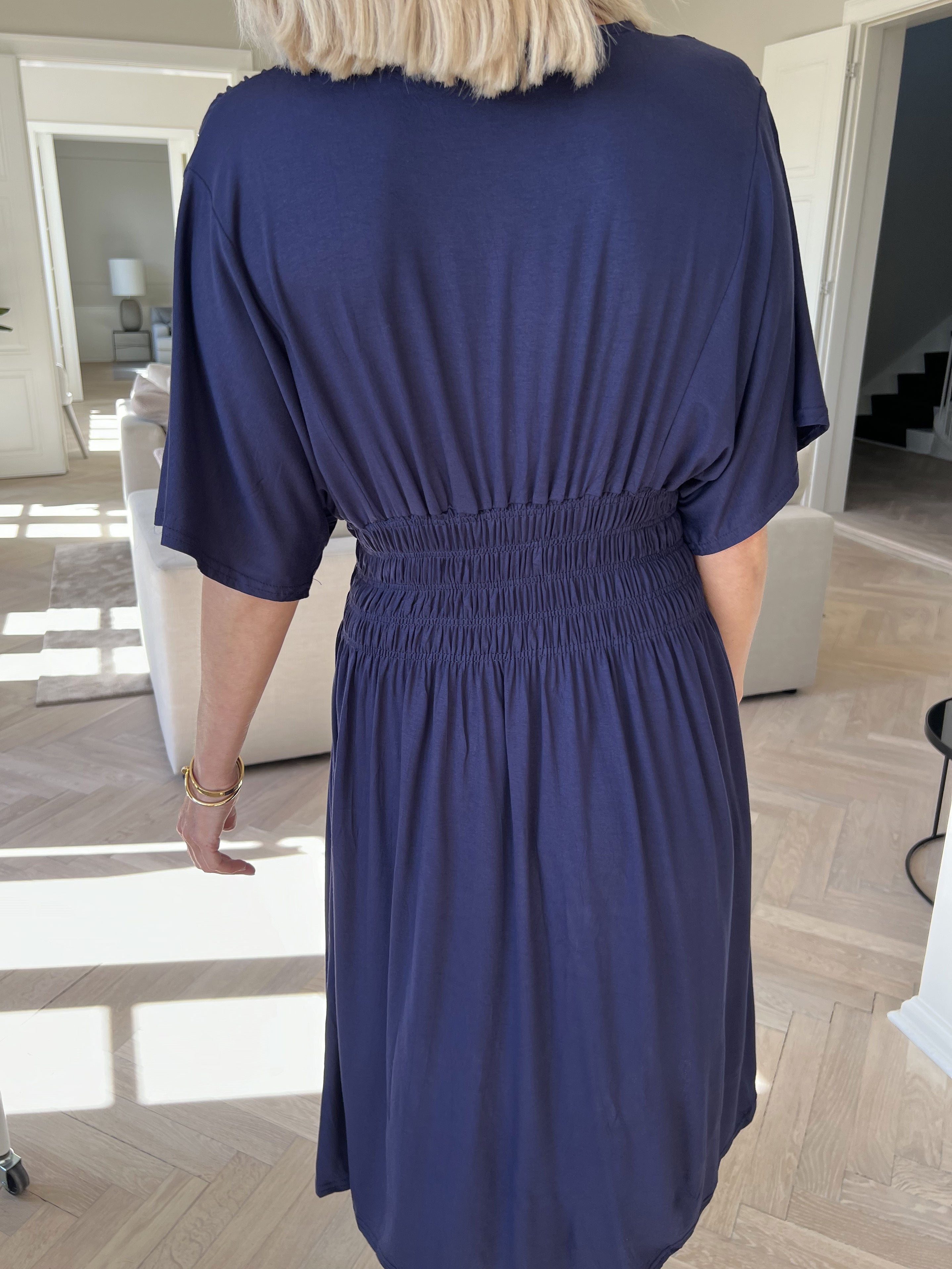 Pams Sparkle Viscose Short - Kjole i viskose med similisten