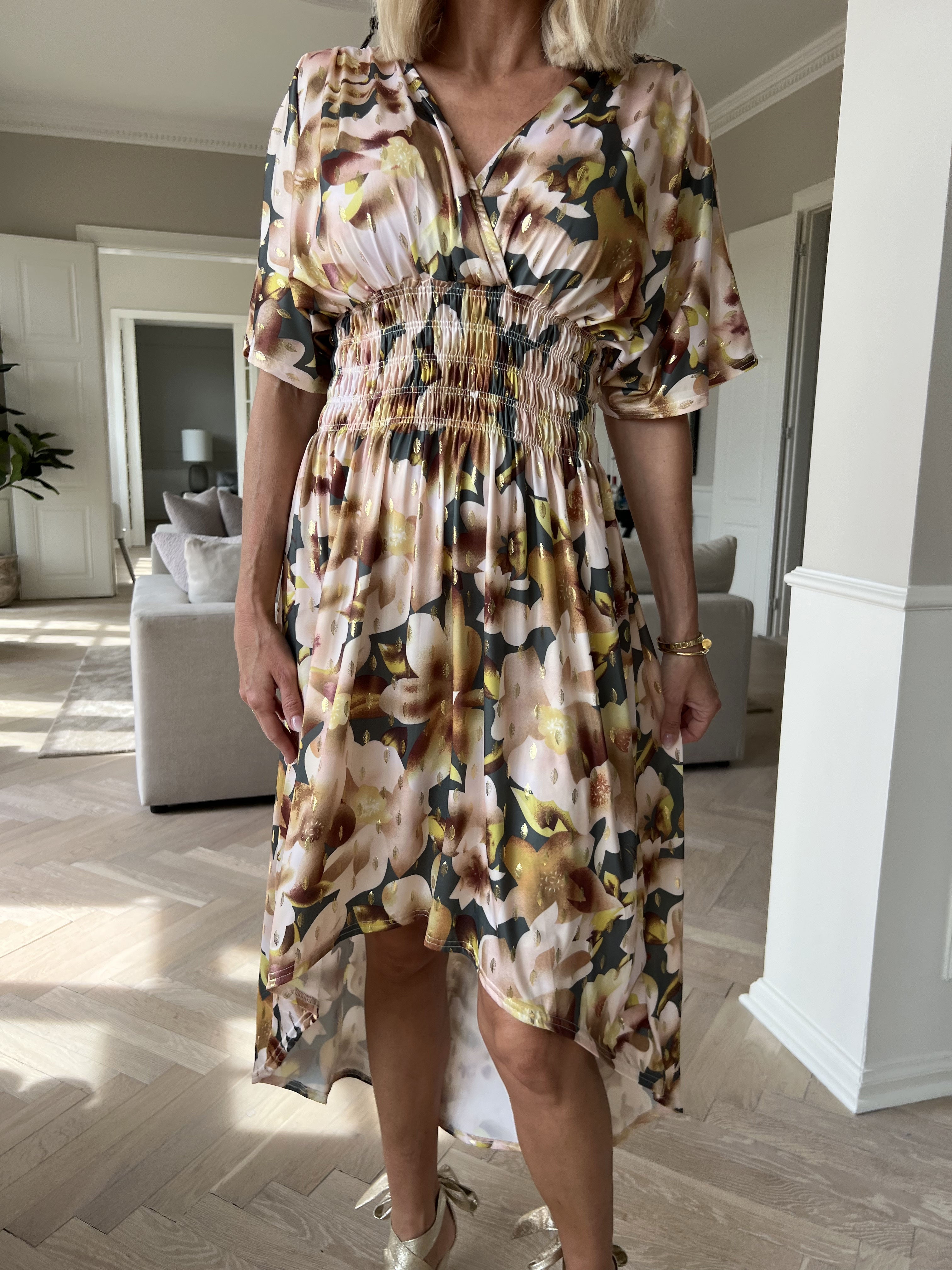 Pams Sweet Flower High-low - Elastisk kjole med blomsterprint