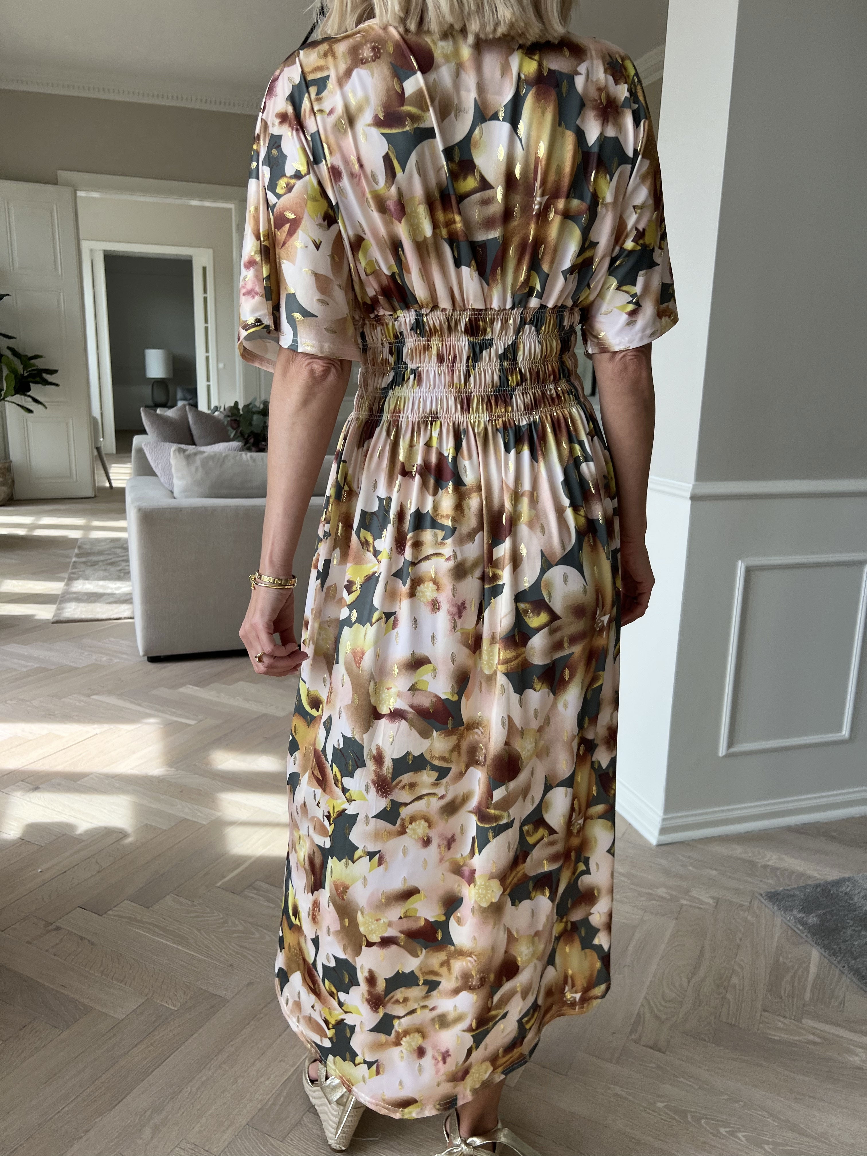 Pams Sweet Flower High-low - Elastisk kjole med blomsterprint