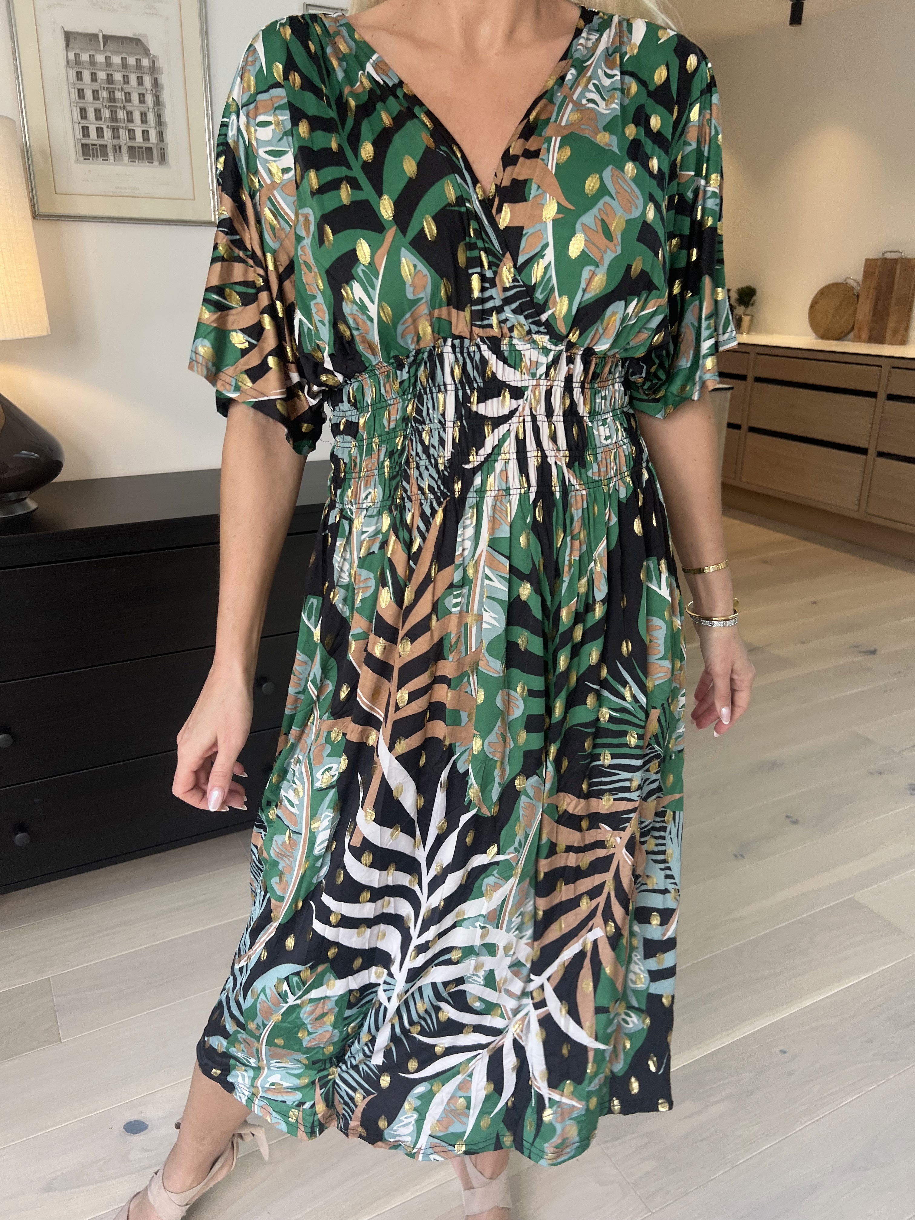 Pams Forest Midi - Elastisk kjole i krølfrit stof