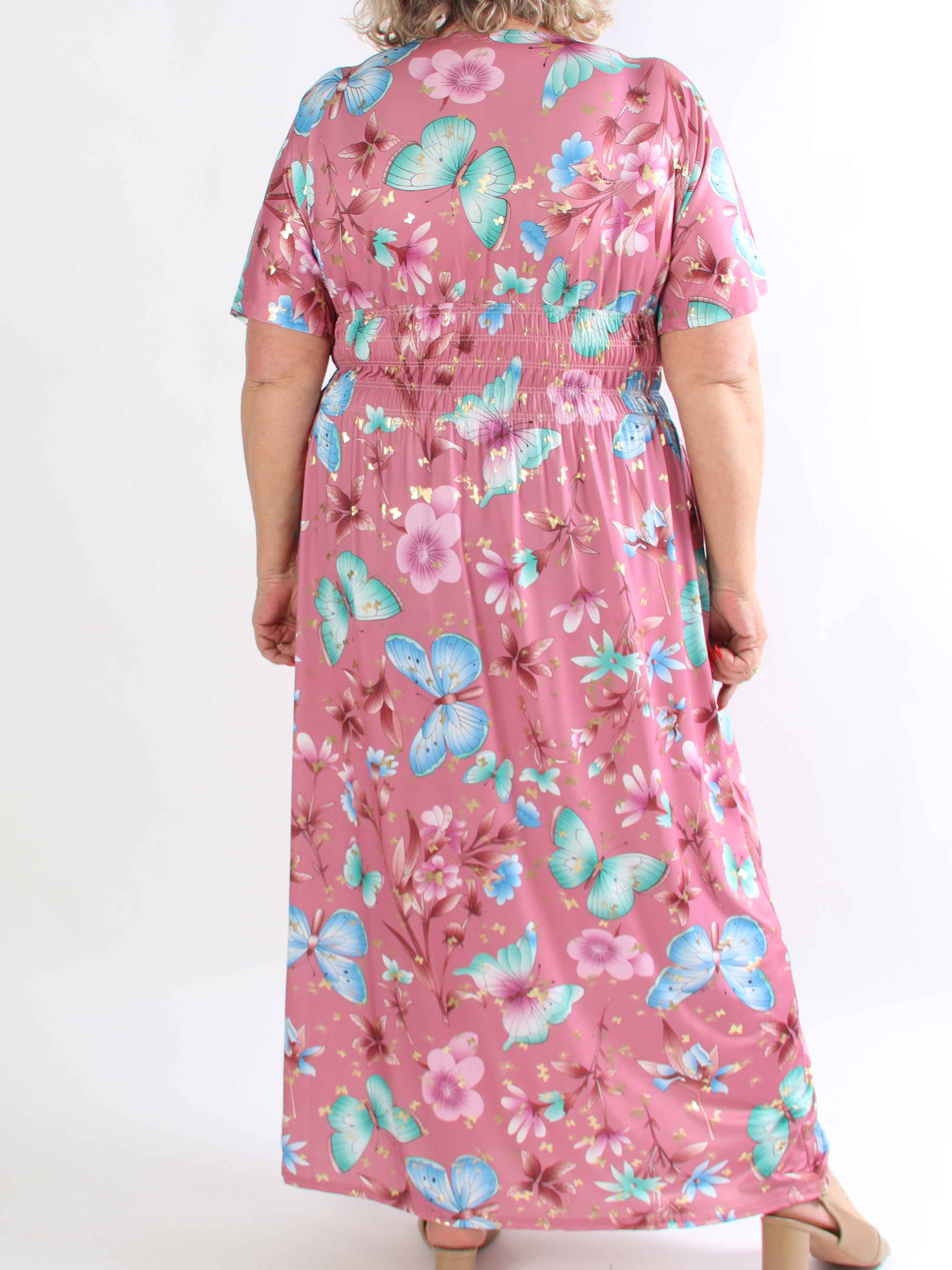 Pams Fairytale - Lang plus size kjole i fint blomster- og sommerfugleprint