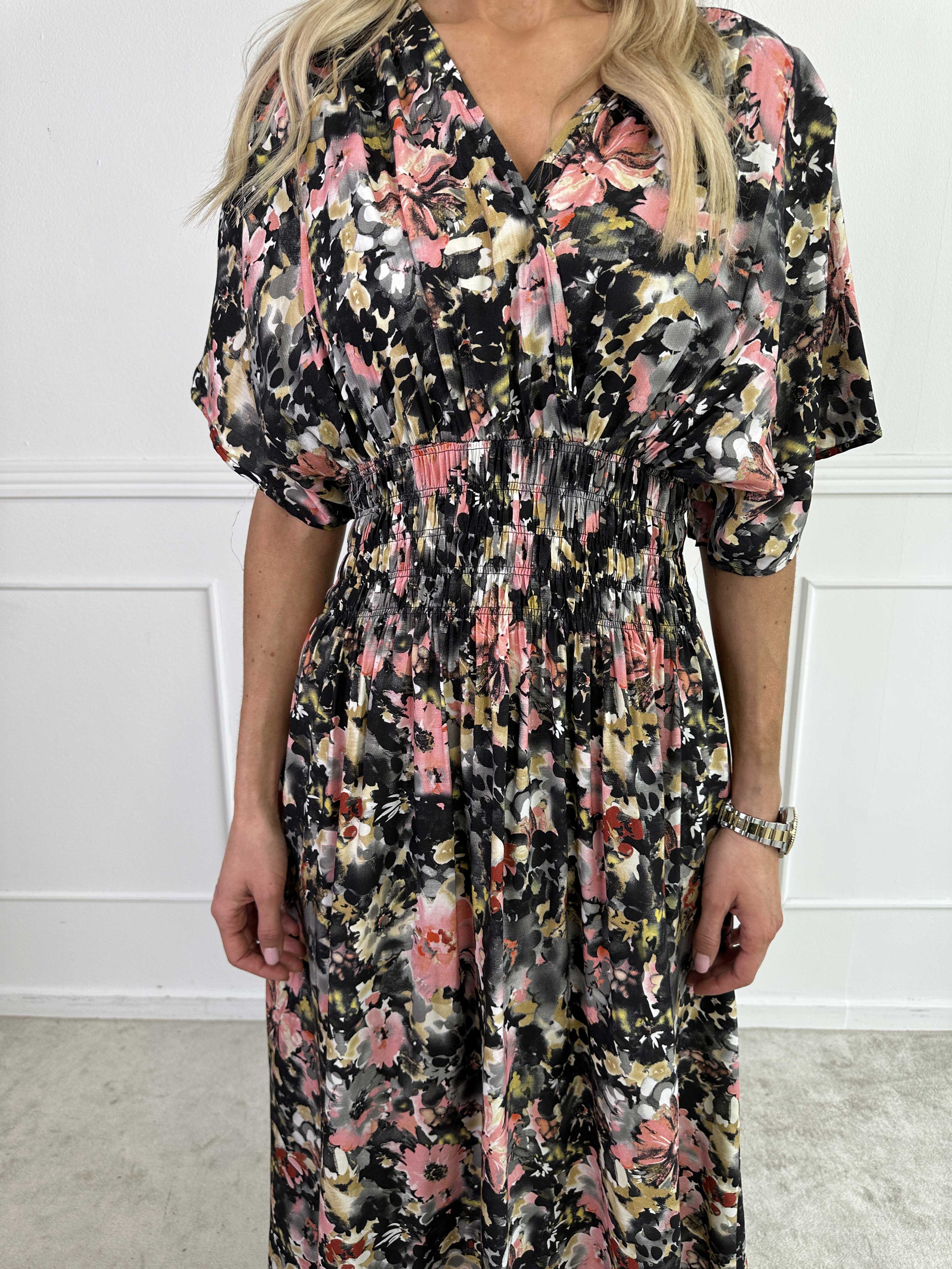 Pams Flower Viscose - Kjole i viskose med blomsterprint og smock