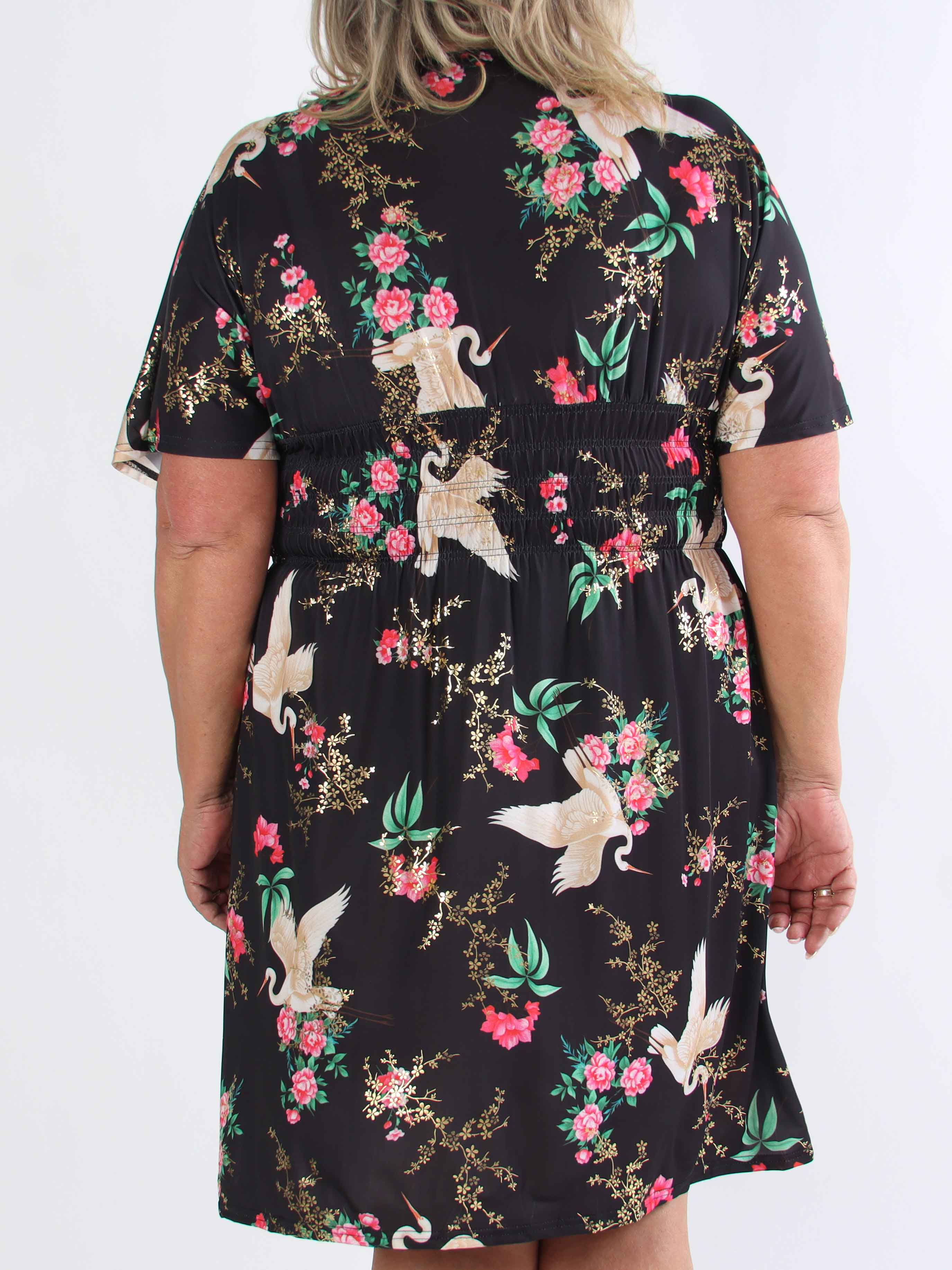 Pams Fly Short - Elastisk plus size kjole med blomster- og fugleprint