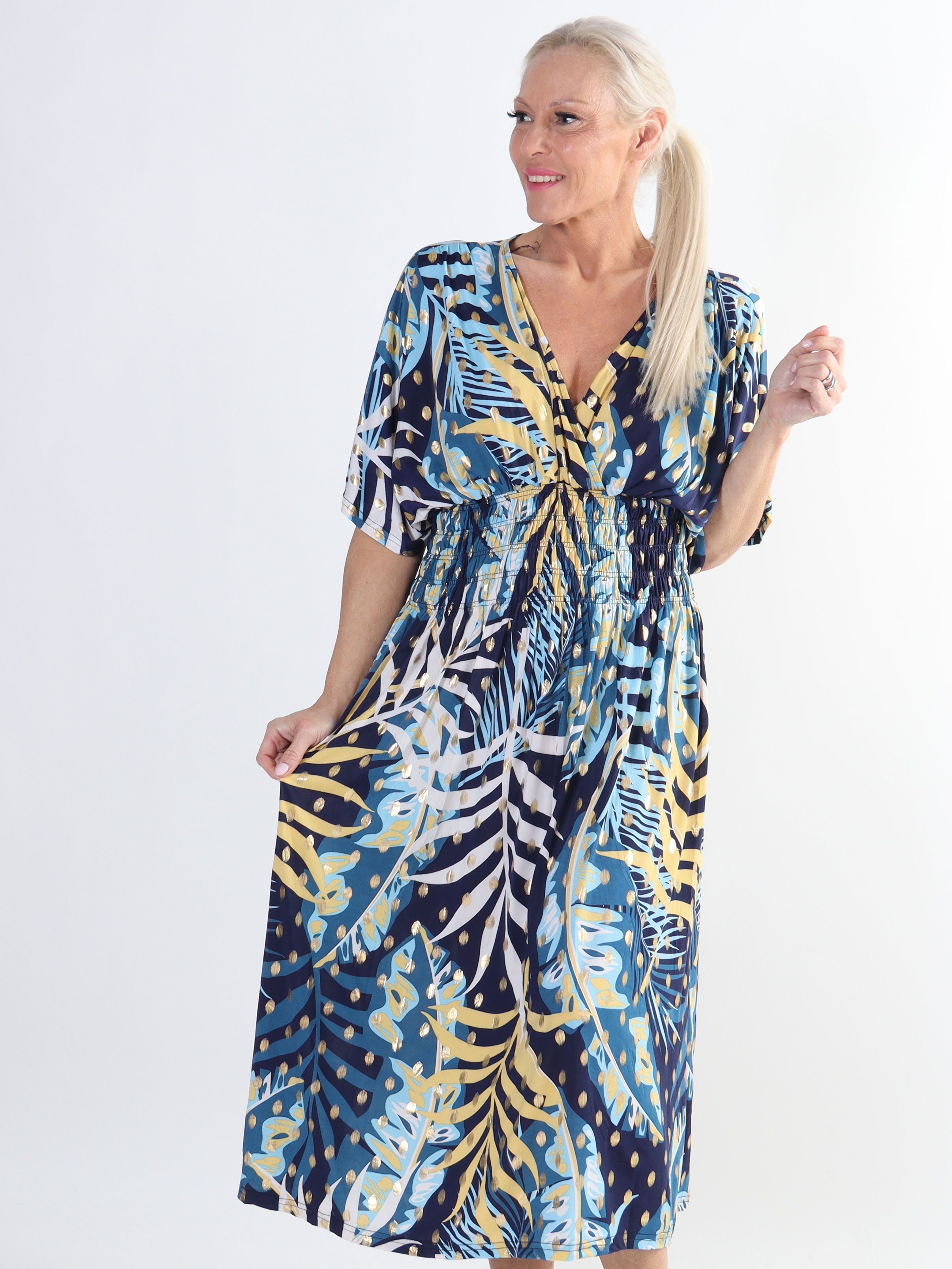 Pams Forest Midi - Elastisk plus size kjole i krølfrit stof