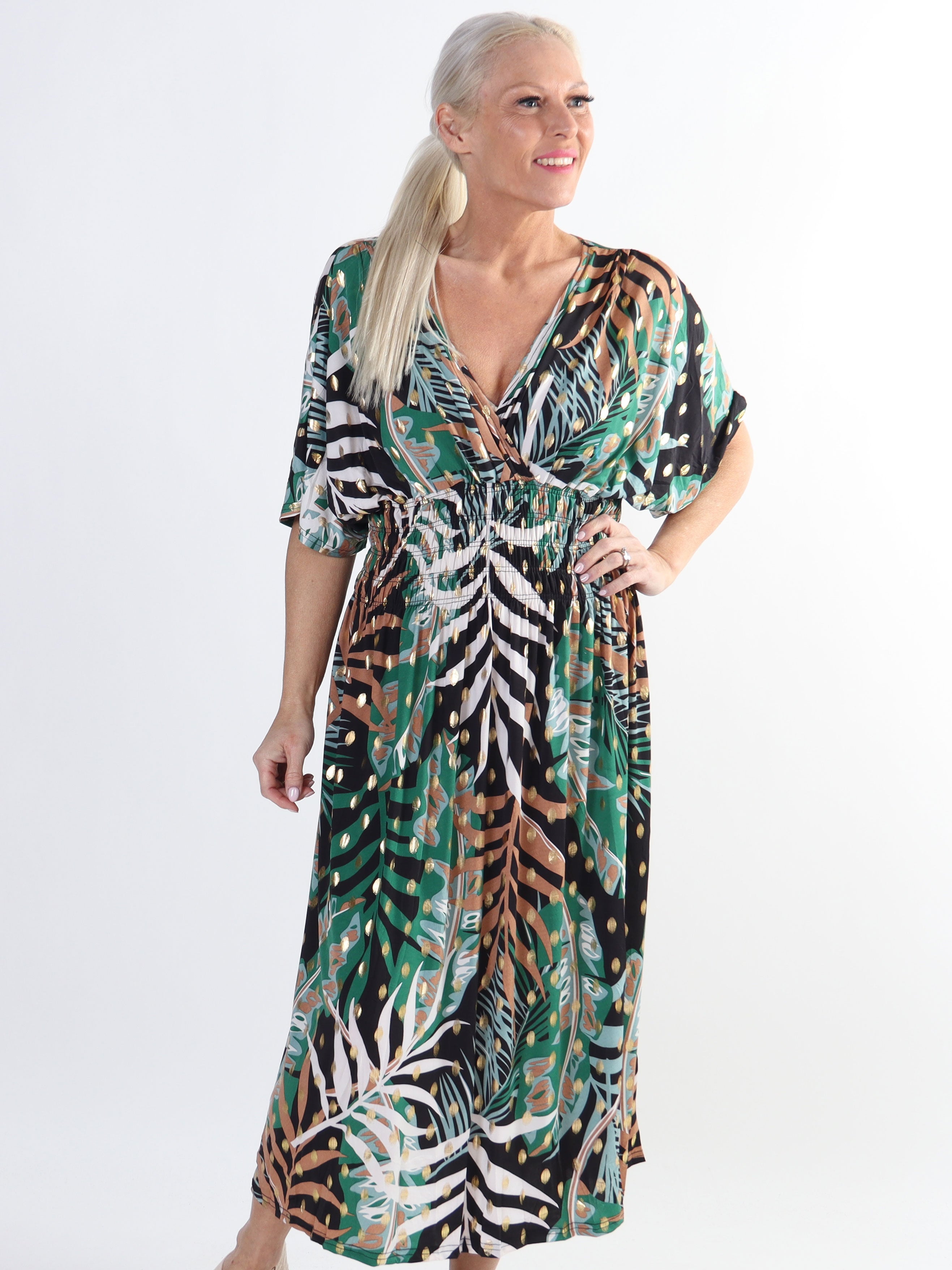 Pams Forest Midi - Elastisk plus size kjole i krølfrit stof