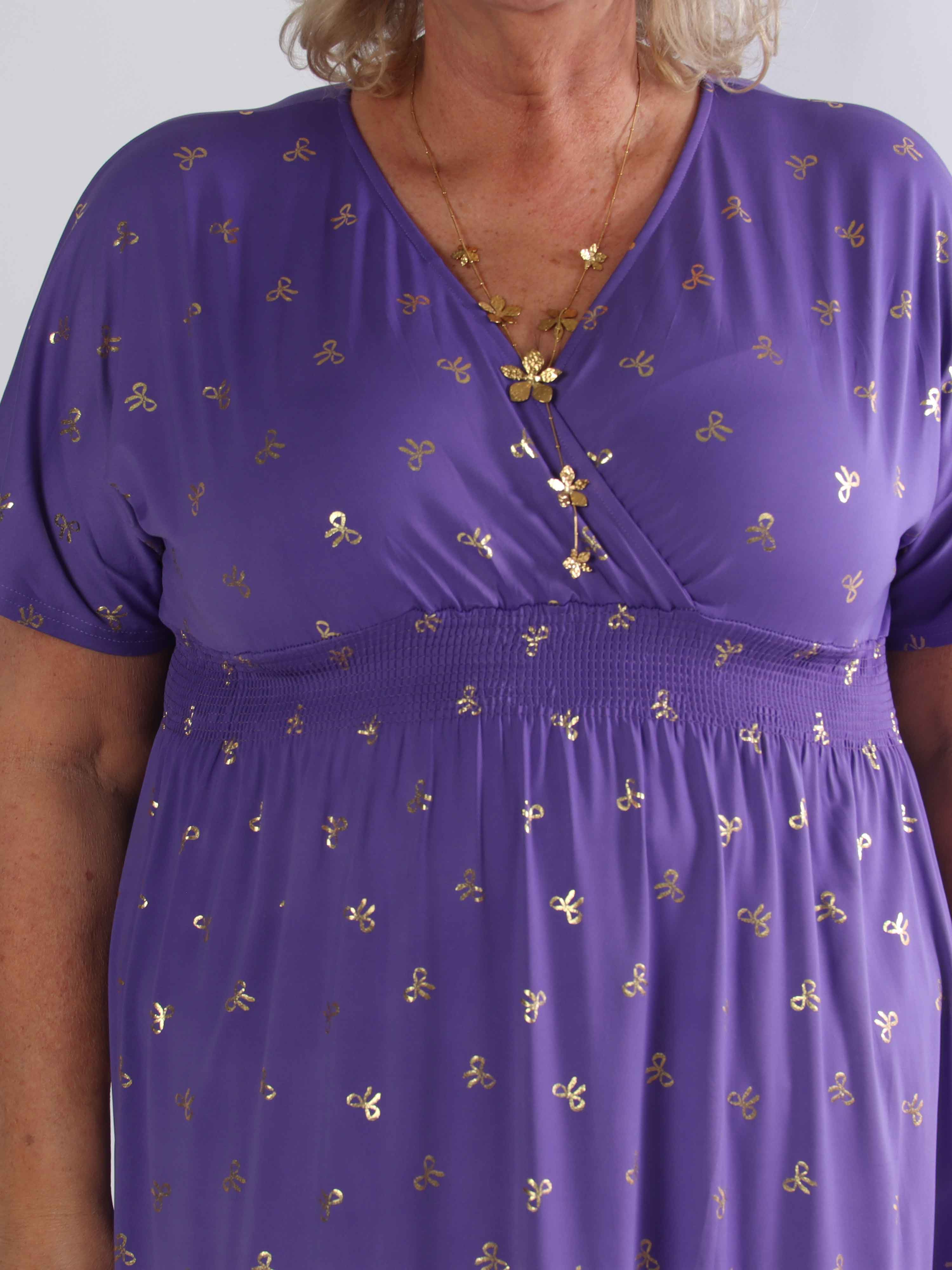 Pams Gold Bow Short - Plus size kjole med smock i livet og fine guld sløjfer