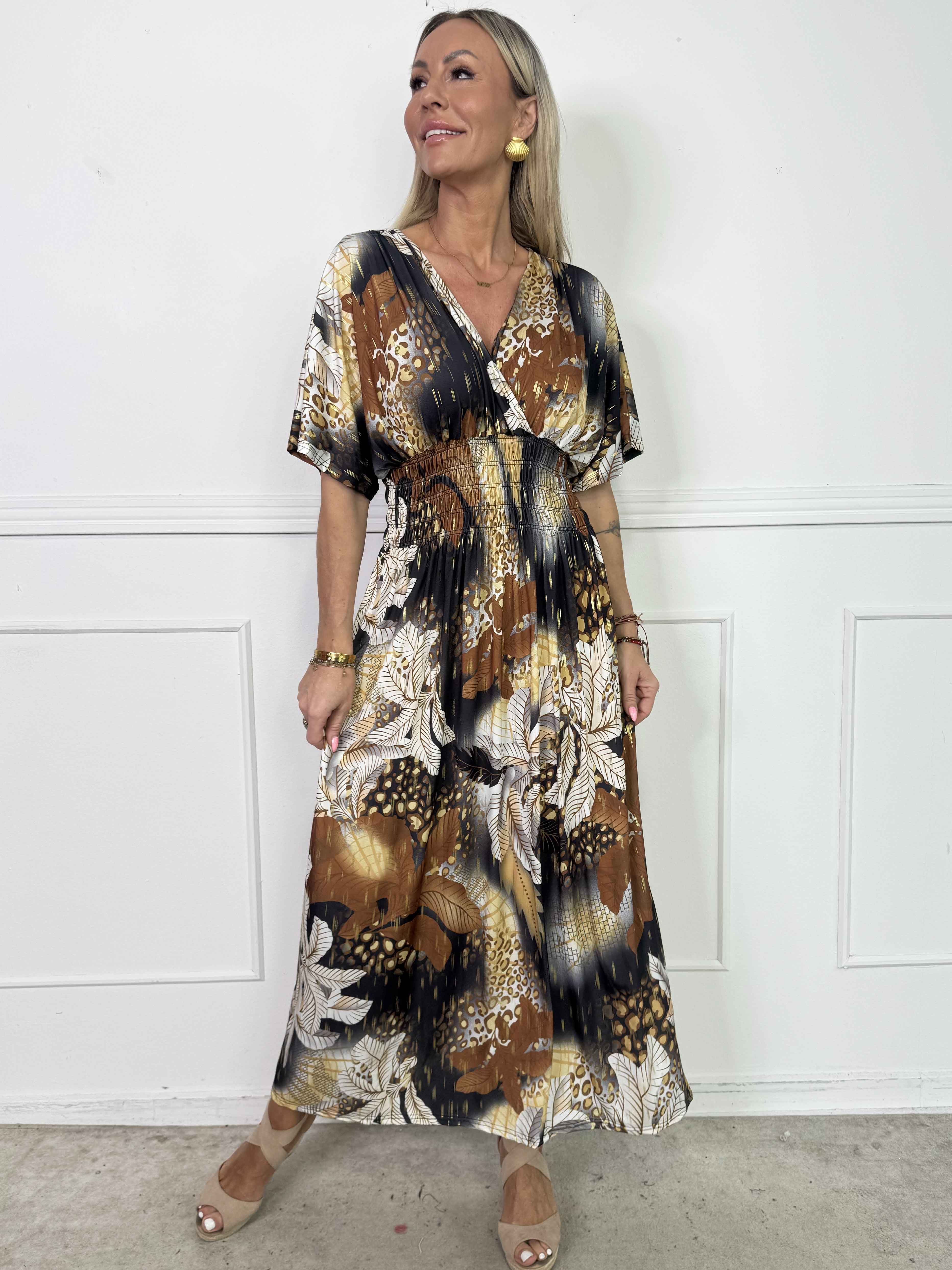 Pams Multi Leo - Lang elastisk kjole med print og guld detaljer