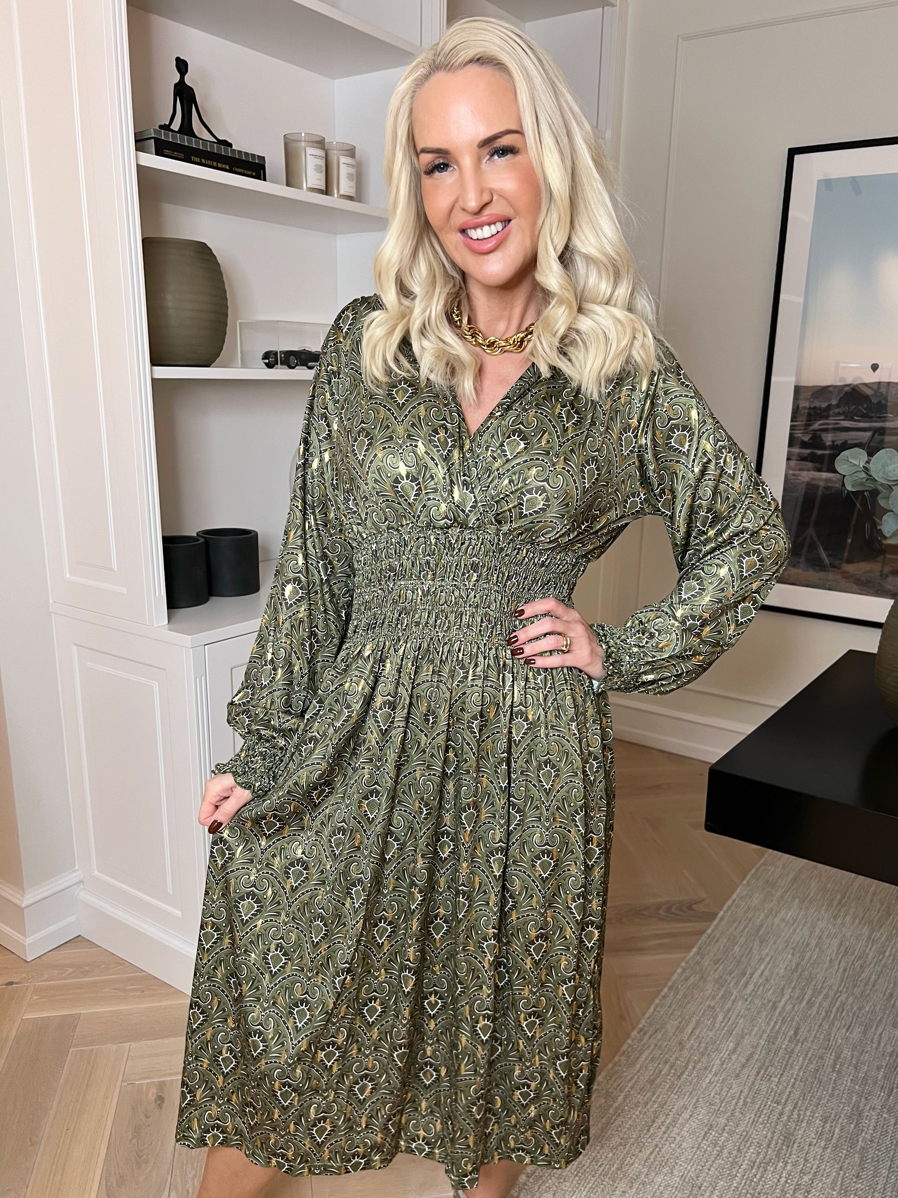 Pams Pattern Midi L/S - Elastisk kjole i krølfrit stof med lange ærmer