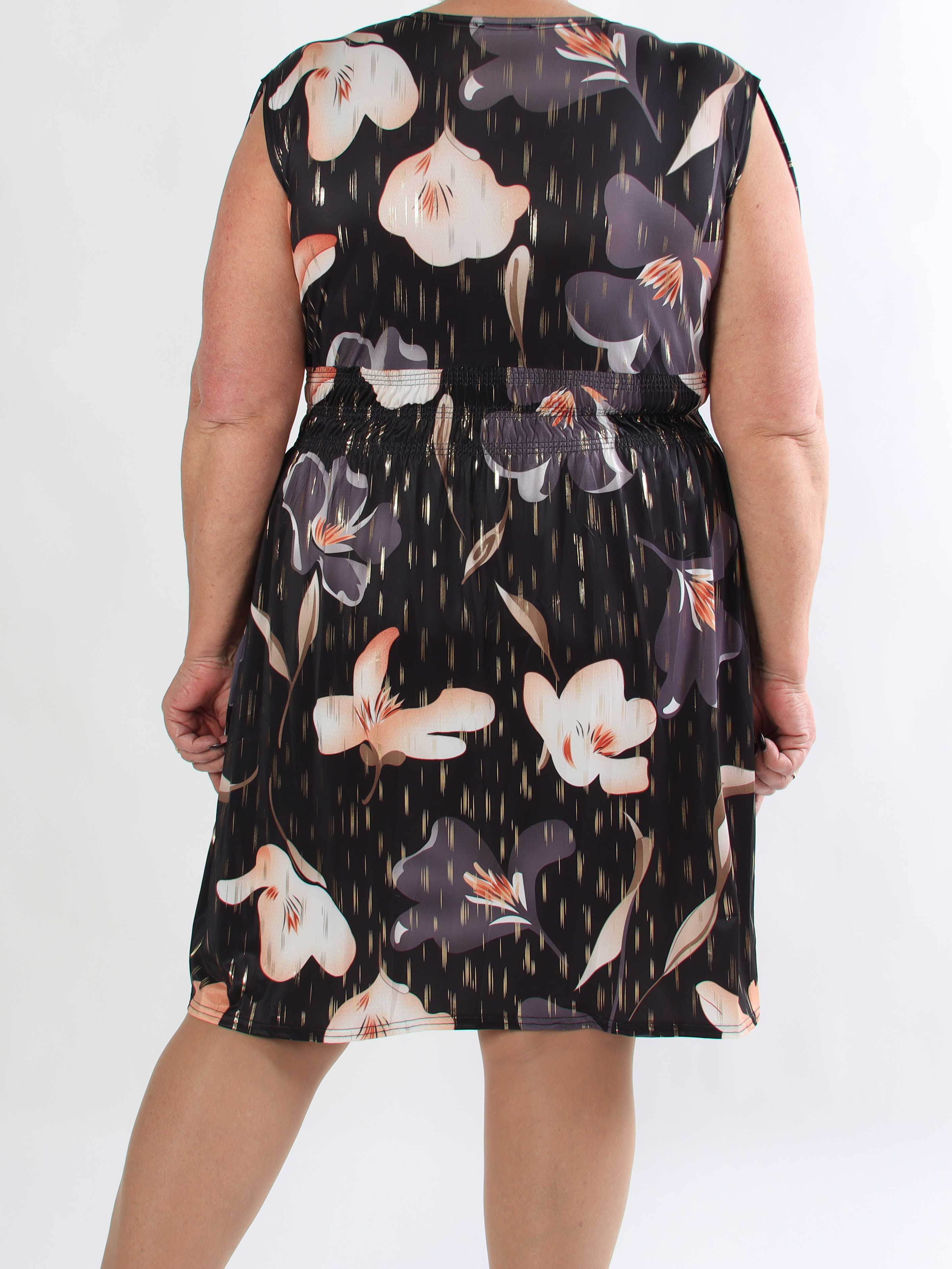 Pams Petal Short - Kort plus size kjole med kronblade og guld detaljer