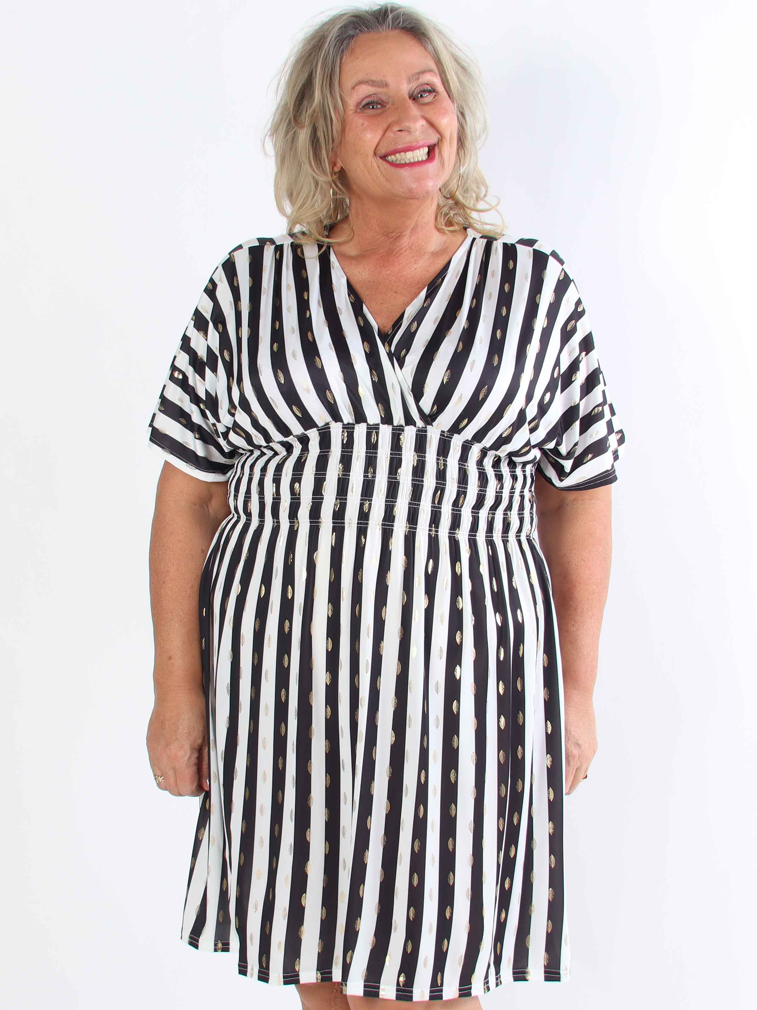Pams Stripe Short - Stribet plus size kjole med guld detaljer