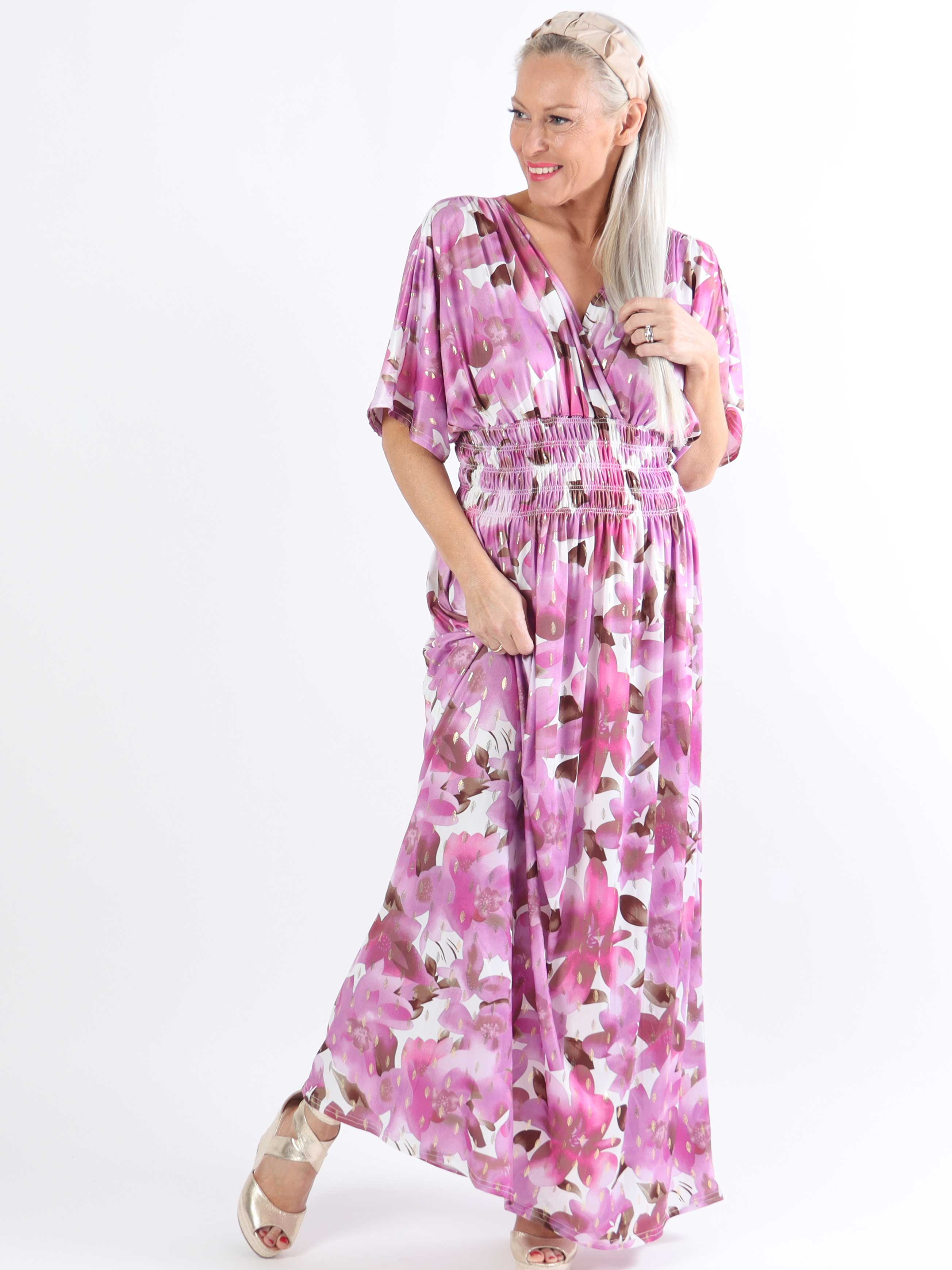 Pams Sweet Flower - Lang elastisk plus size kjole i krølfrit stof