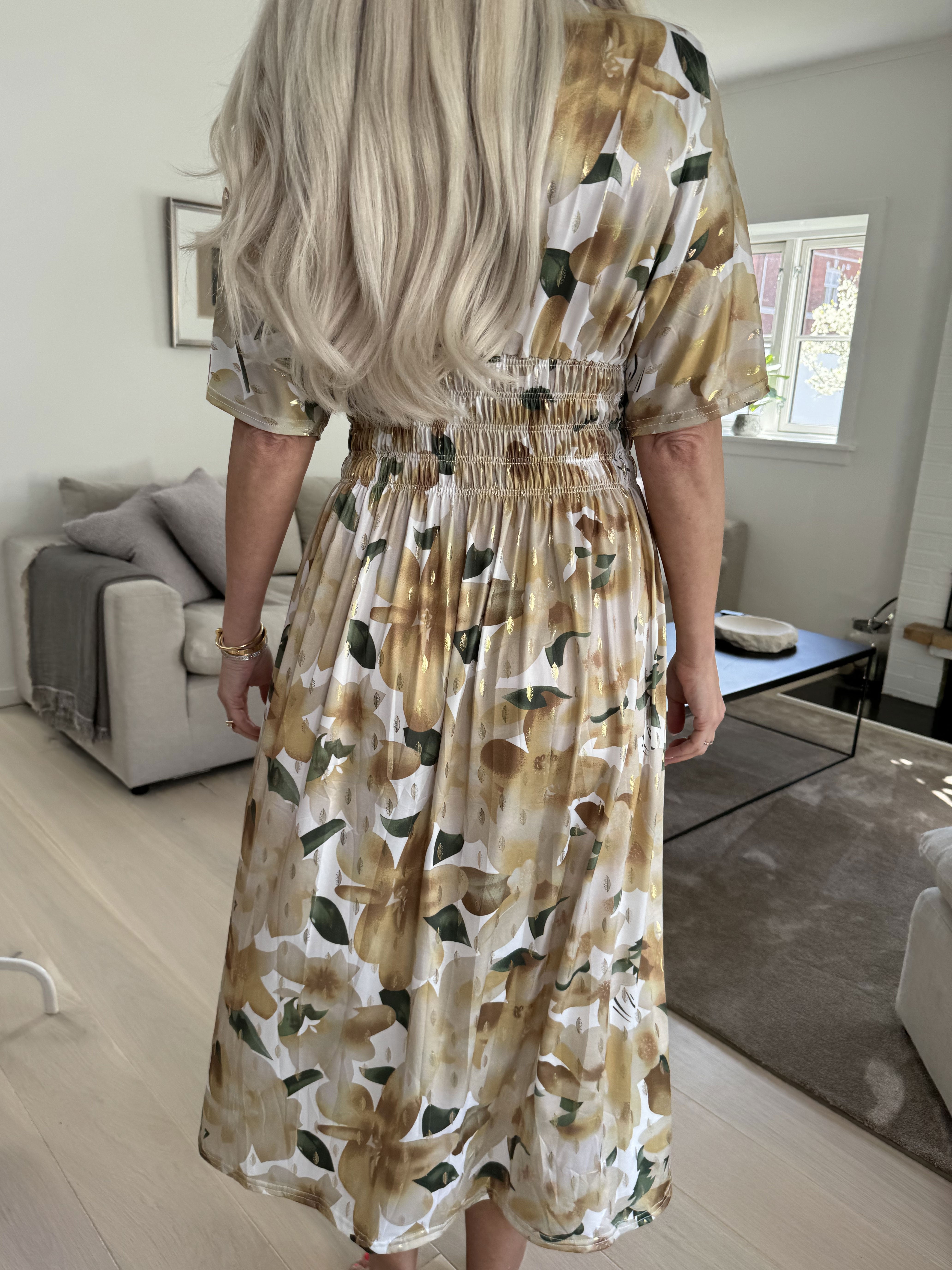 Pams Sweet Flower Midi - Elastisk kjole i krølfrit stof