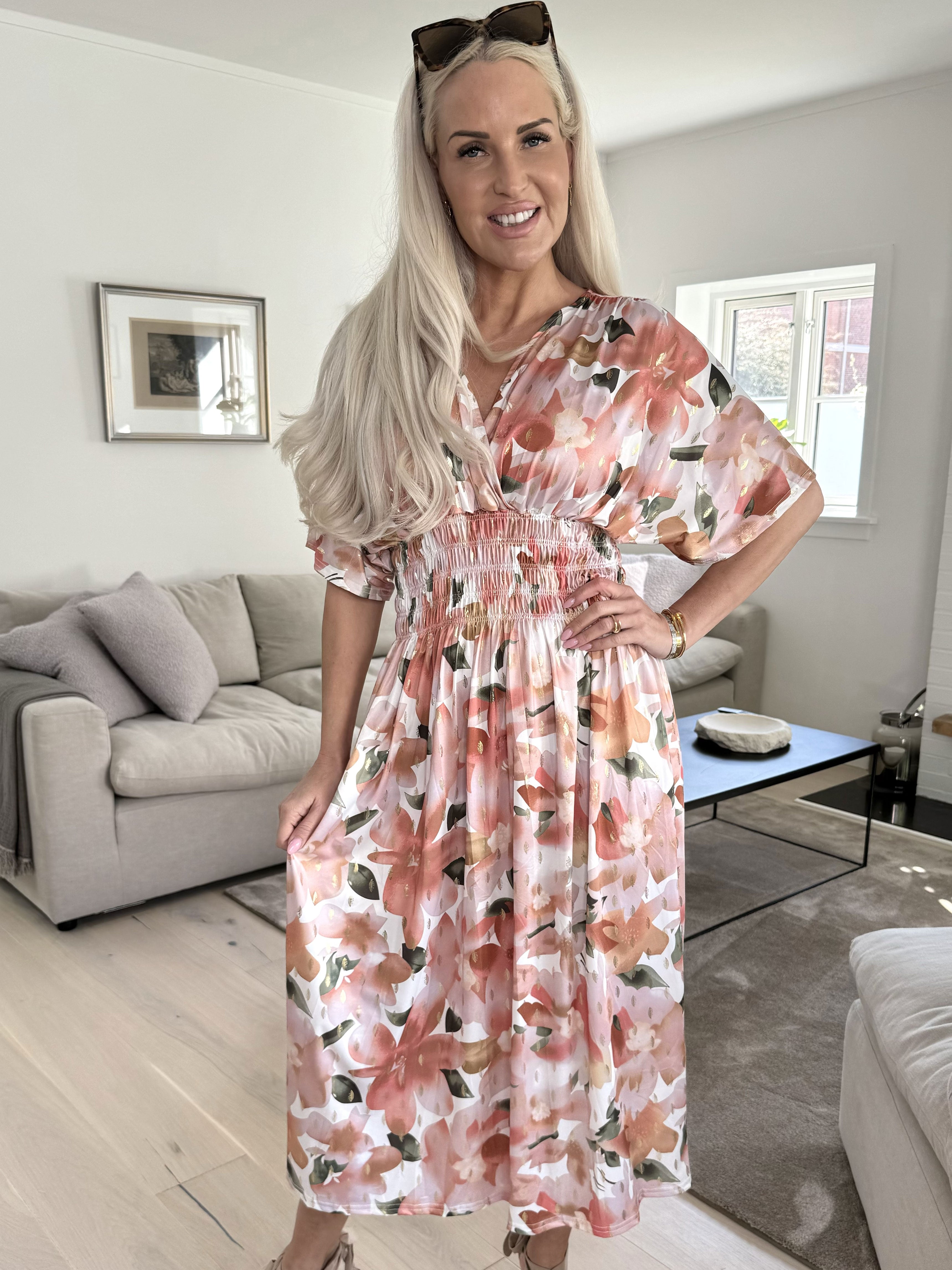 Pams Sweet Flower Midi - Elastisk kjole i krølfrit stof