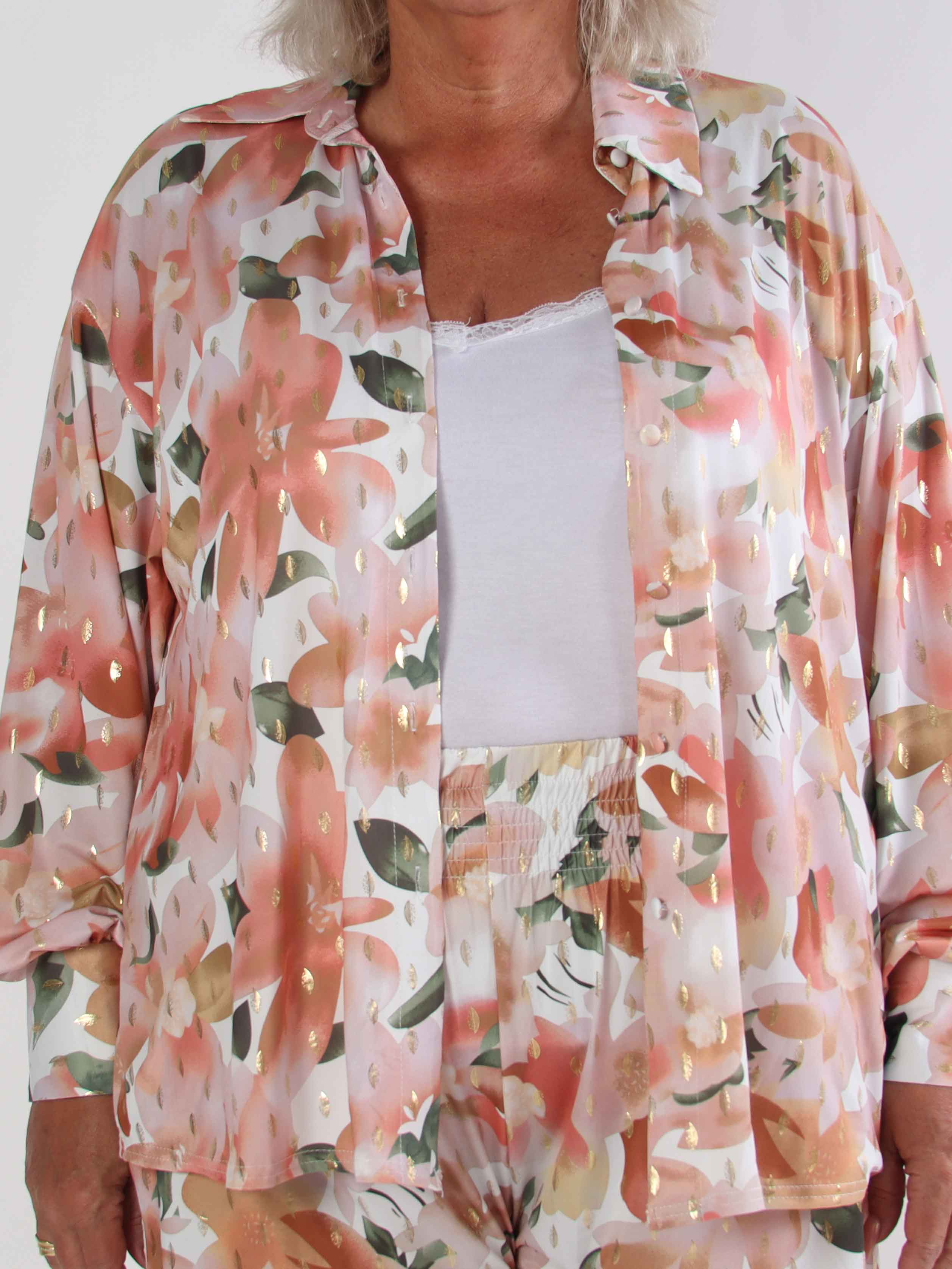 Pamy Sweet Flower - Plus size skjorte i elastisk blomstret stof